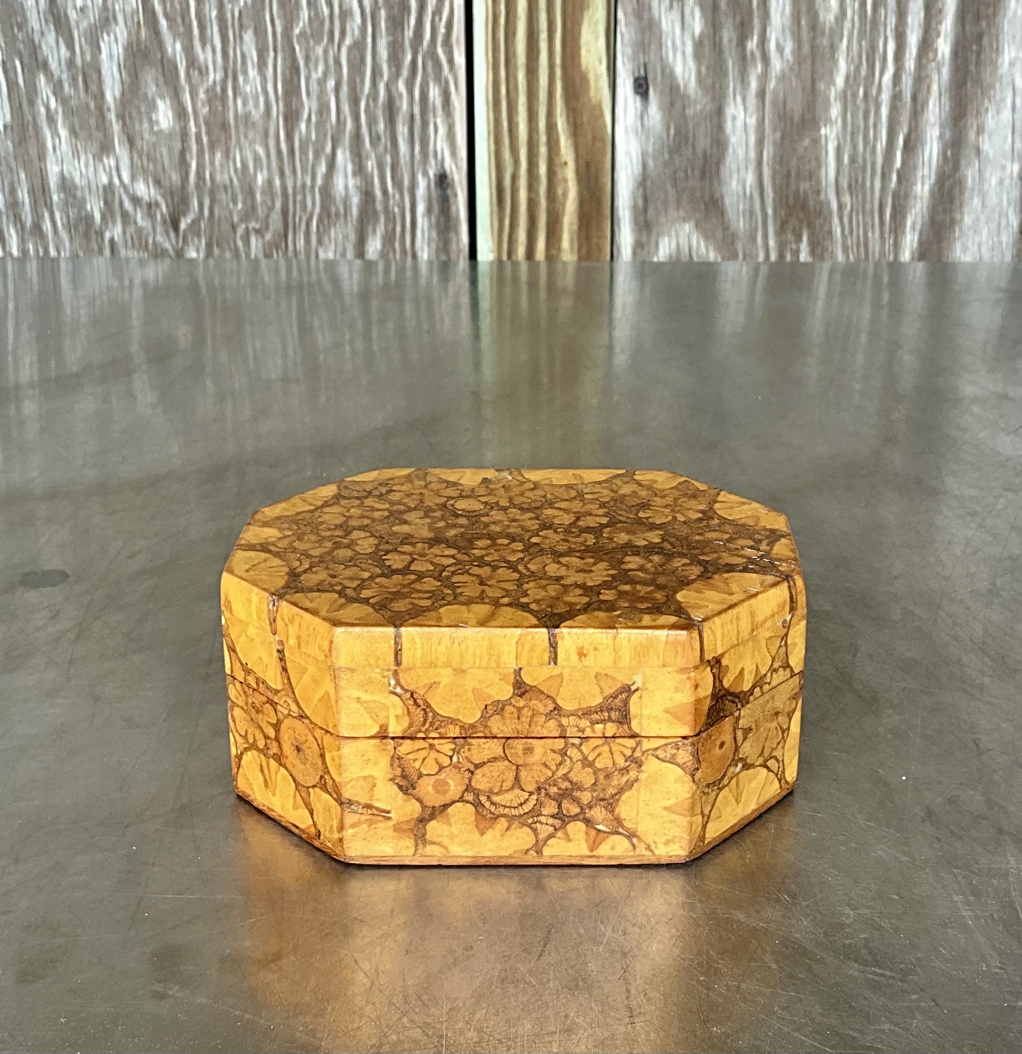Vintage Boho Burl Wood Box - Detail view