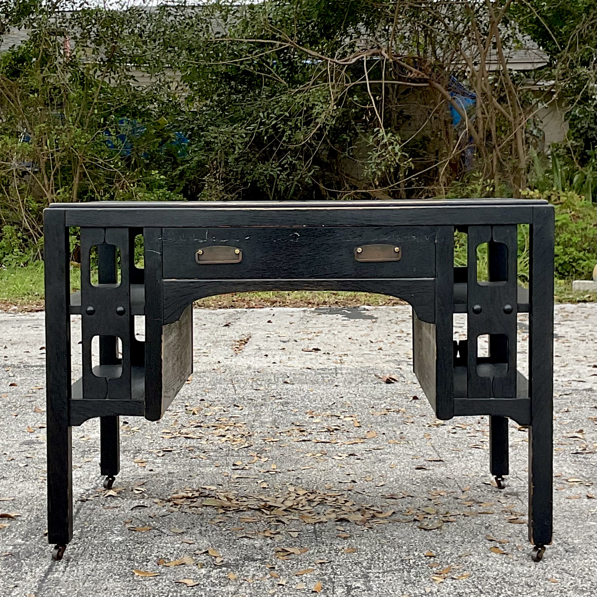 Early 20th Century Boho Arts and Crafts Mission Style Oak Desk - Detail view