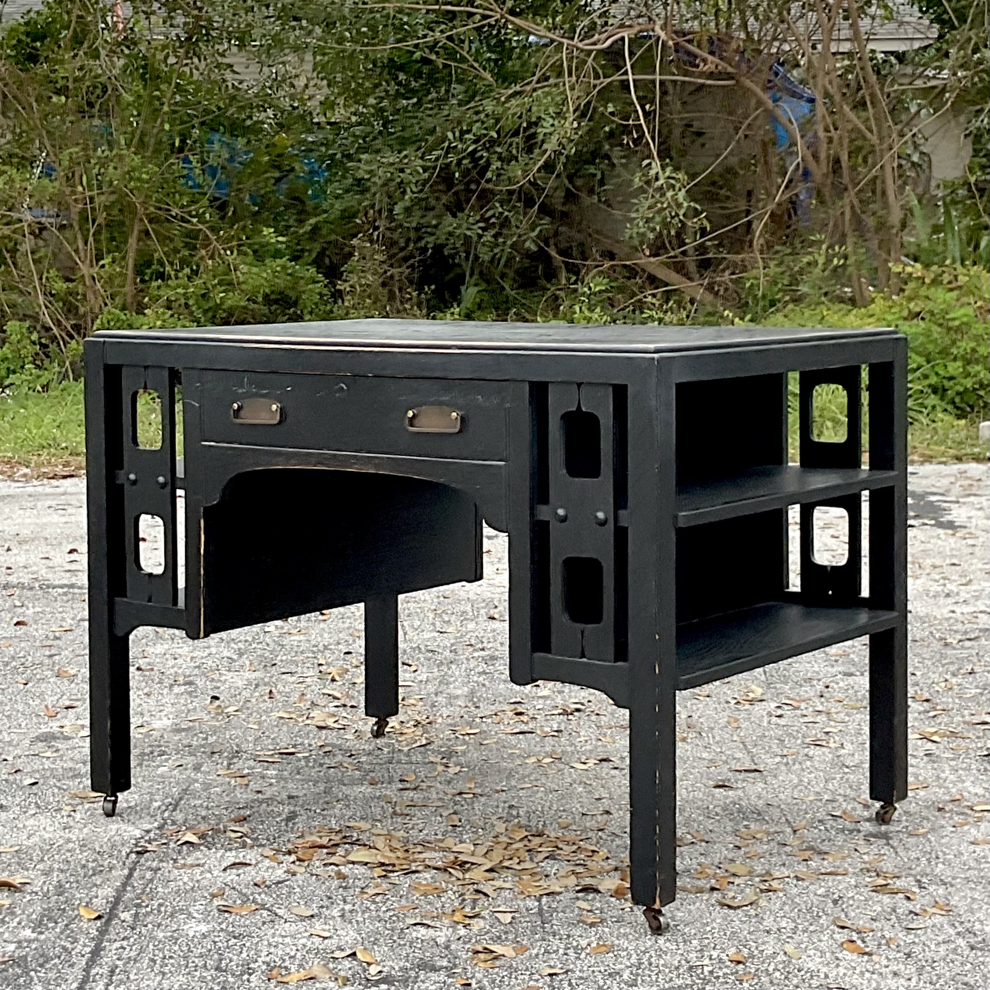 Early 20th Century Boho Arts and Crafts Mission Style Oak Desk - Side view
