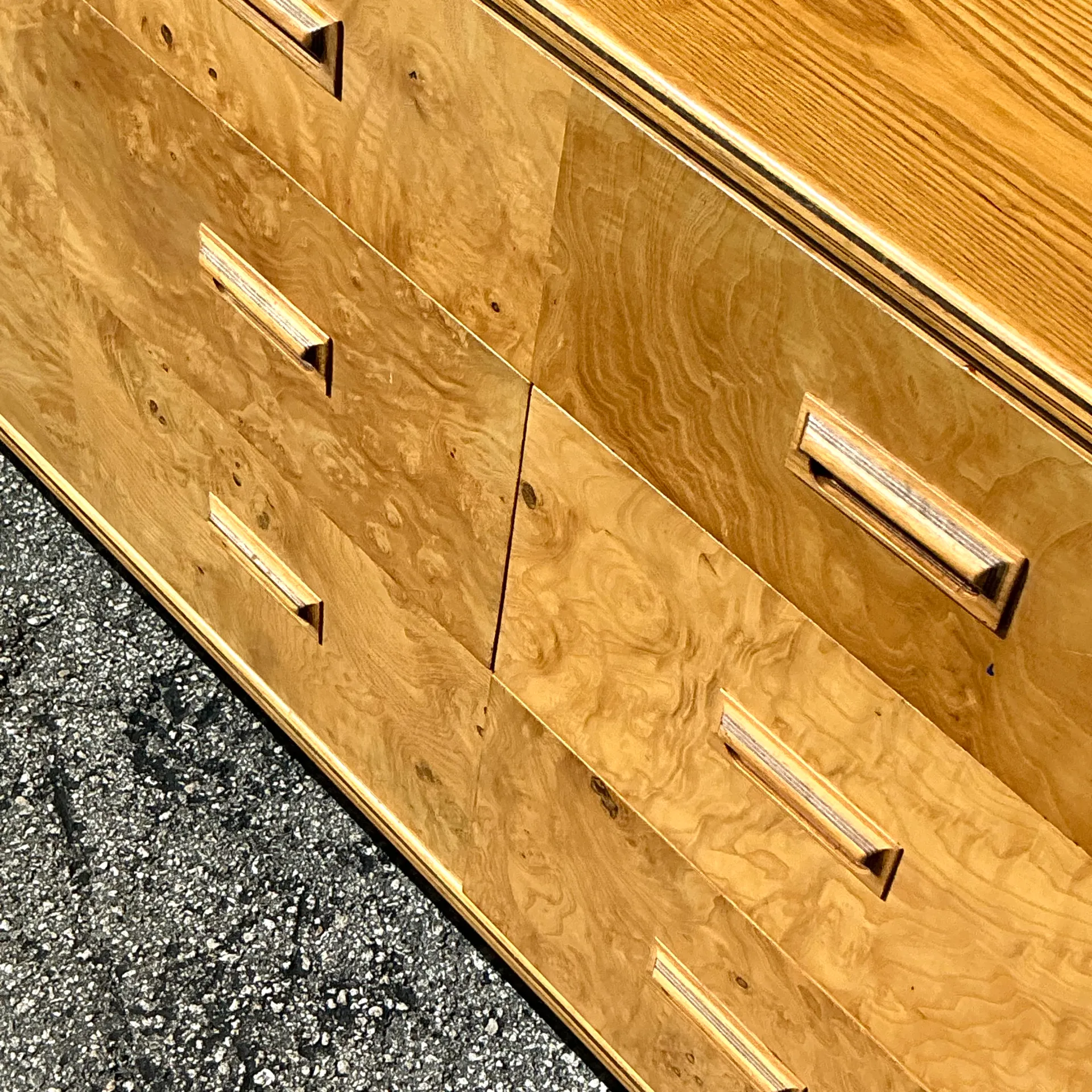 Vintage Boho Henredon Scwne Two Burl Dresser - Top view