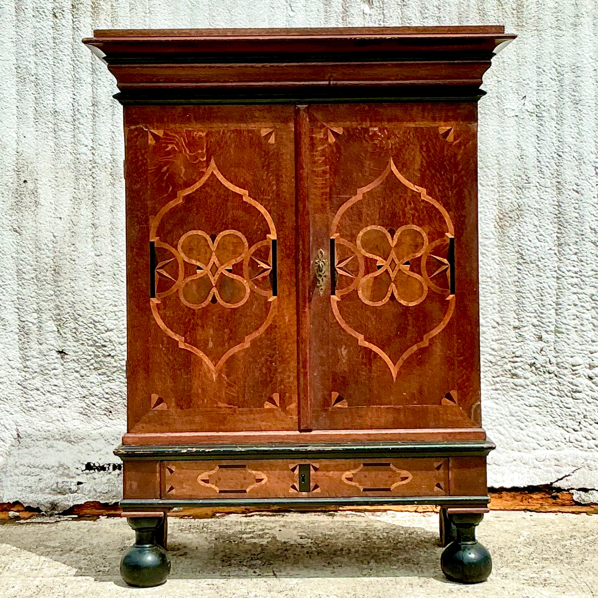 Vintage Dutch Inlay Cabinet - Detail view