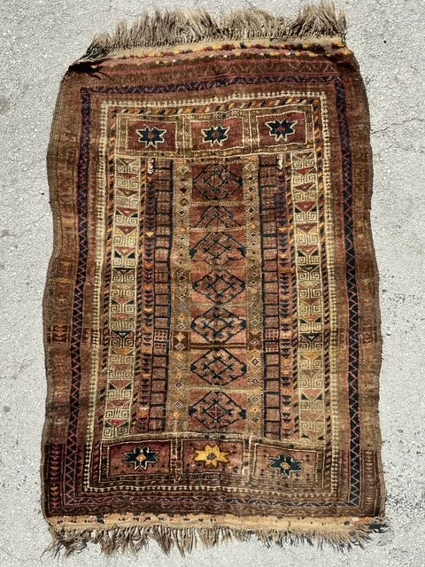 Vintage Boho Distressed Woven Wool Rug - Top view