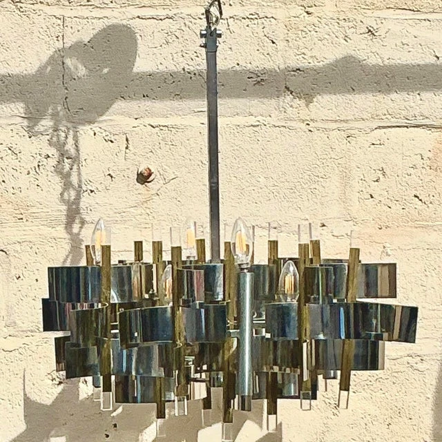 Vintage Mid 20th Century Gaetano Sciolari “Futura” Chrome and Brass Chandelier - Detail view