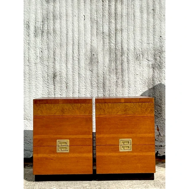 Vintage Midcentury Van Leigh Burl Wood Band Nighstands - A Pair - Detail view