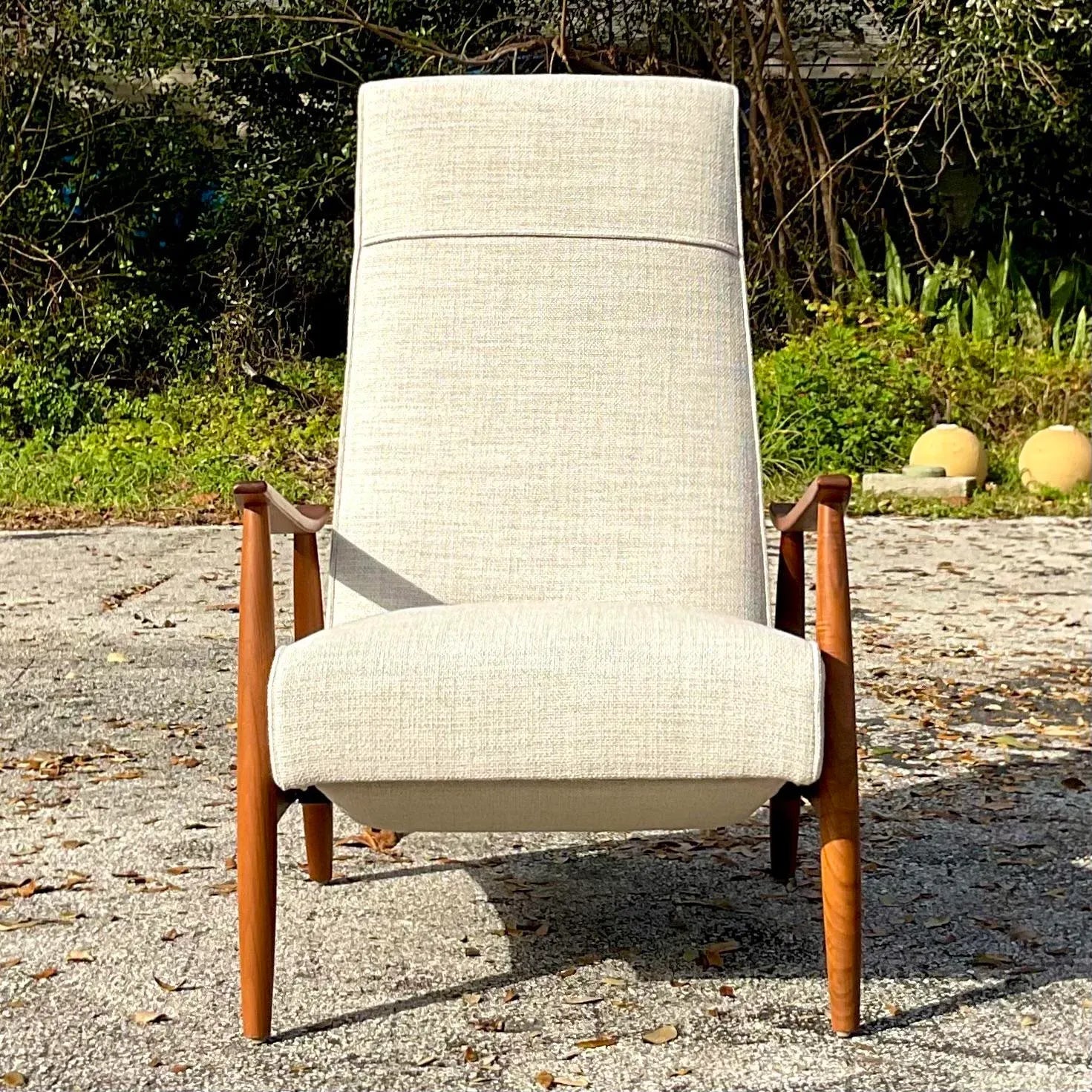 Vintage Boho Milo Baughman for Thayer Coggin Reclining Lounge Chair - Detail view