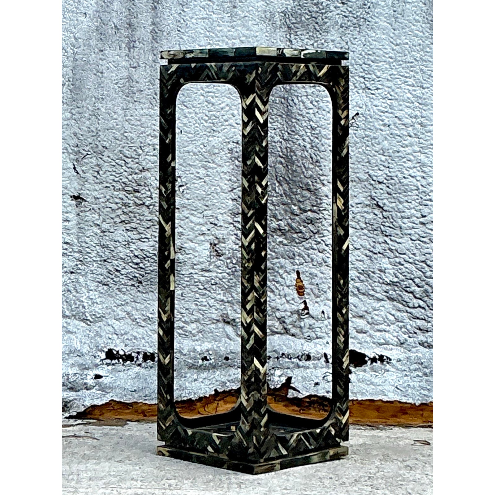 Vintage Coastal Tessellated Horn Pedestal - Back view