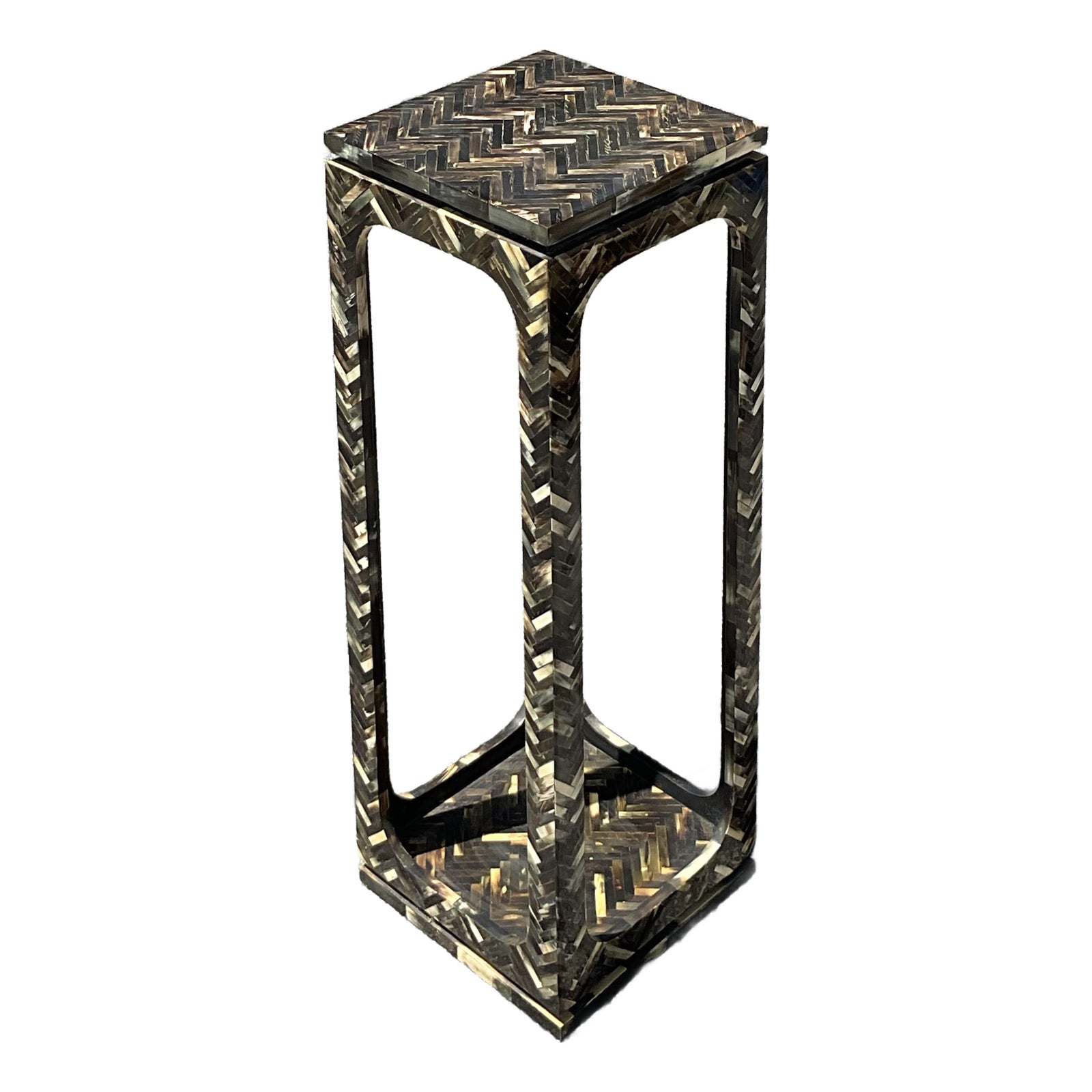 Vintage Coastal Tessellated Horn Pedestal