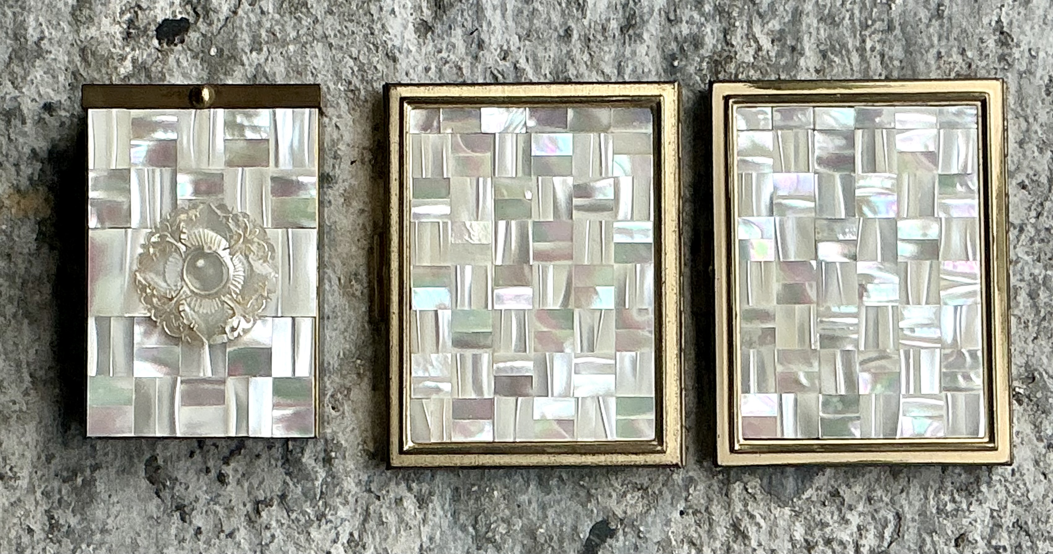 Vintage Boho Mother of Pearl Compacts- Set of 3 - Detail view