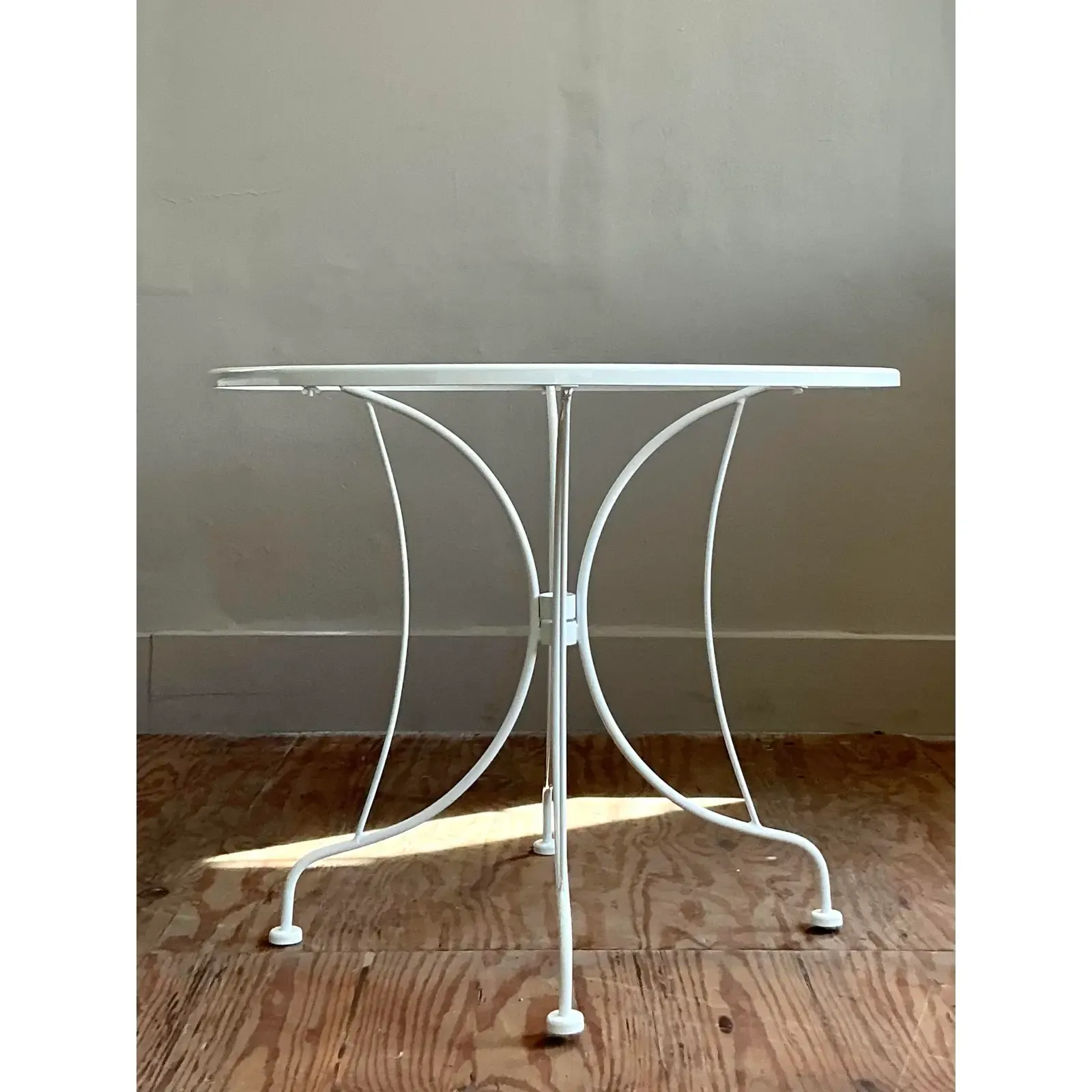 Vintage Regency Wrought Iron Dining Table After Russell Woodard - Detail view