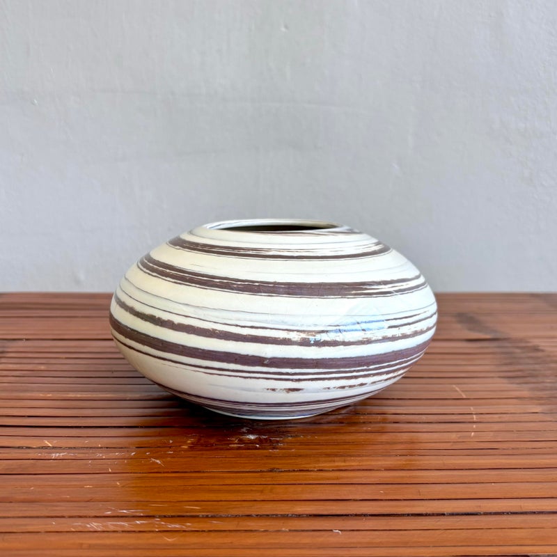 Vintage Boho Spiral Studio Pottery - Detail view