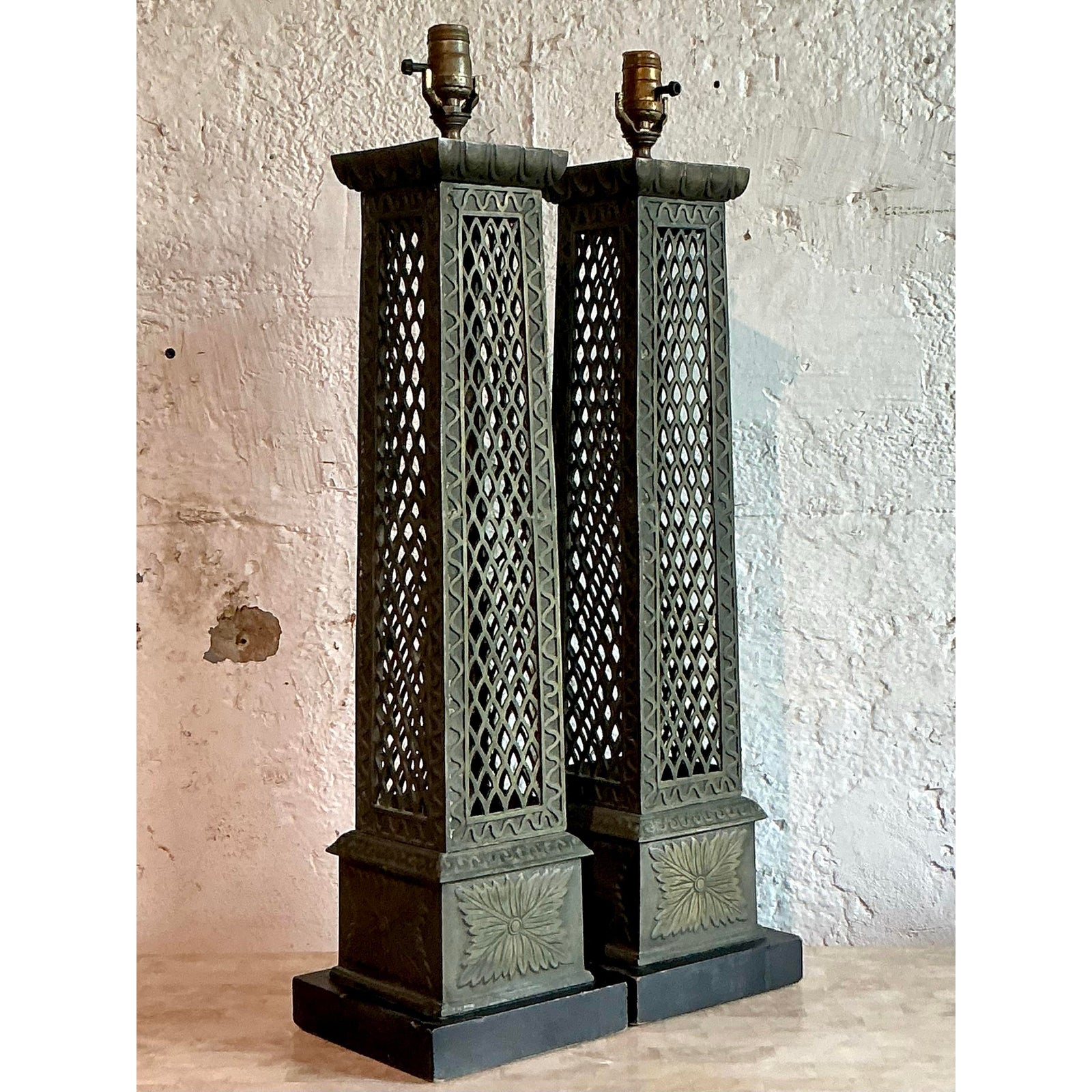 Vintage Regency Bronze Trellis Lamps - A Pair - Top view