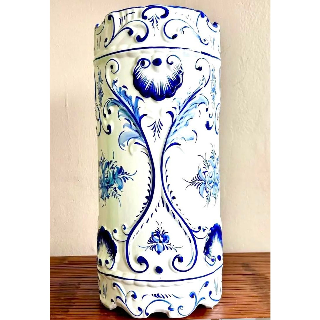Vintage Boho Delft-Style Hand Painted Ceramic Umbrella Stand - Side view