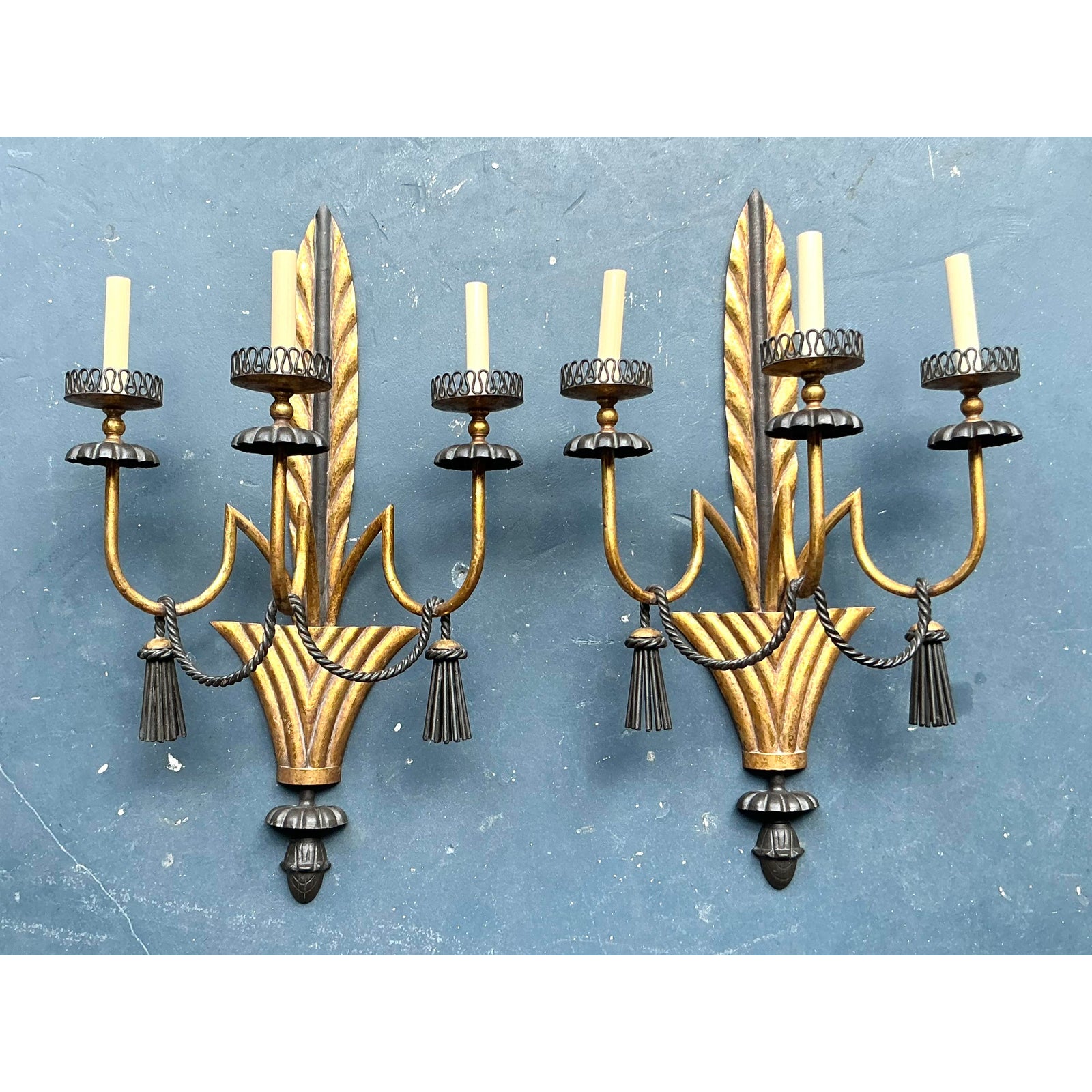 Vintage Regency Gilt Swag Sconce - A Pair - Detail view