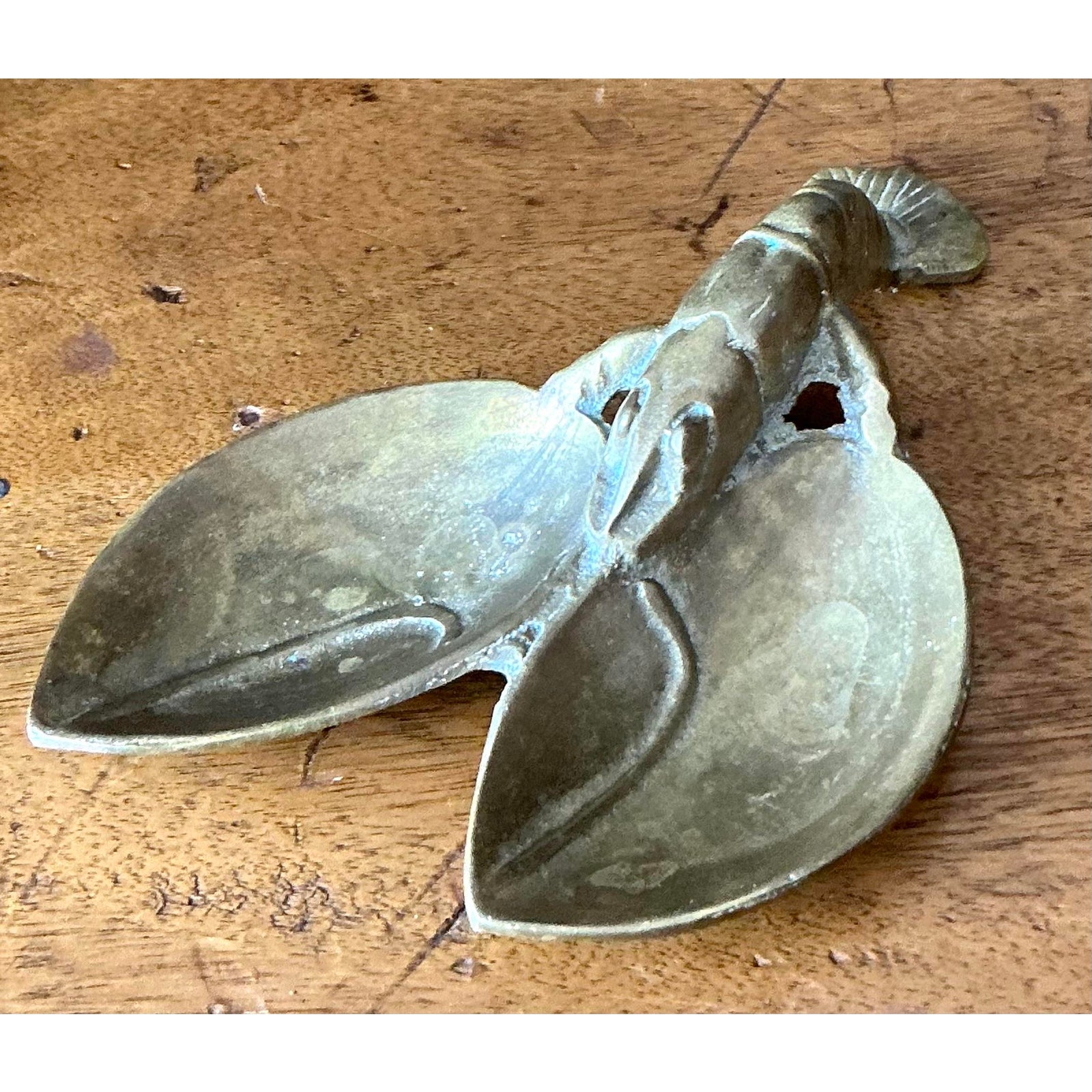 Vintage Coastal Brass Lobster Dish - Detail view