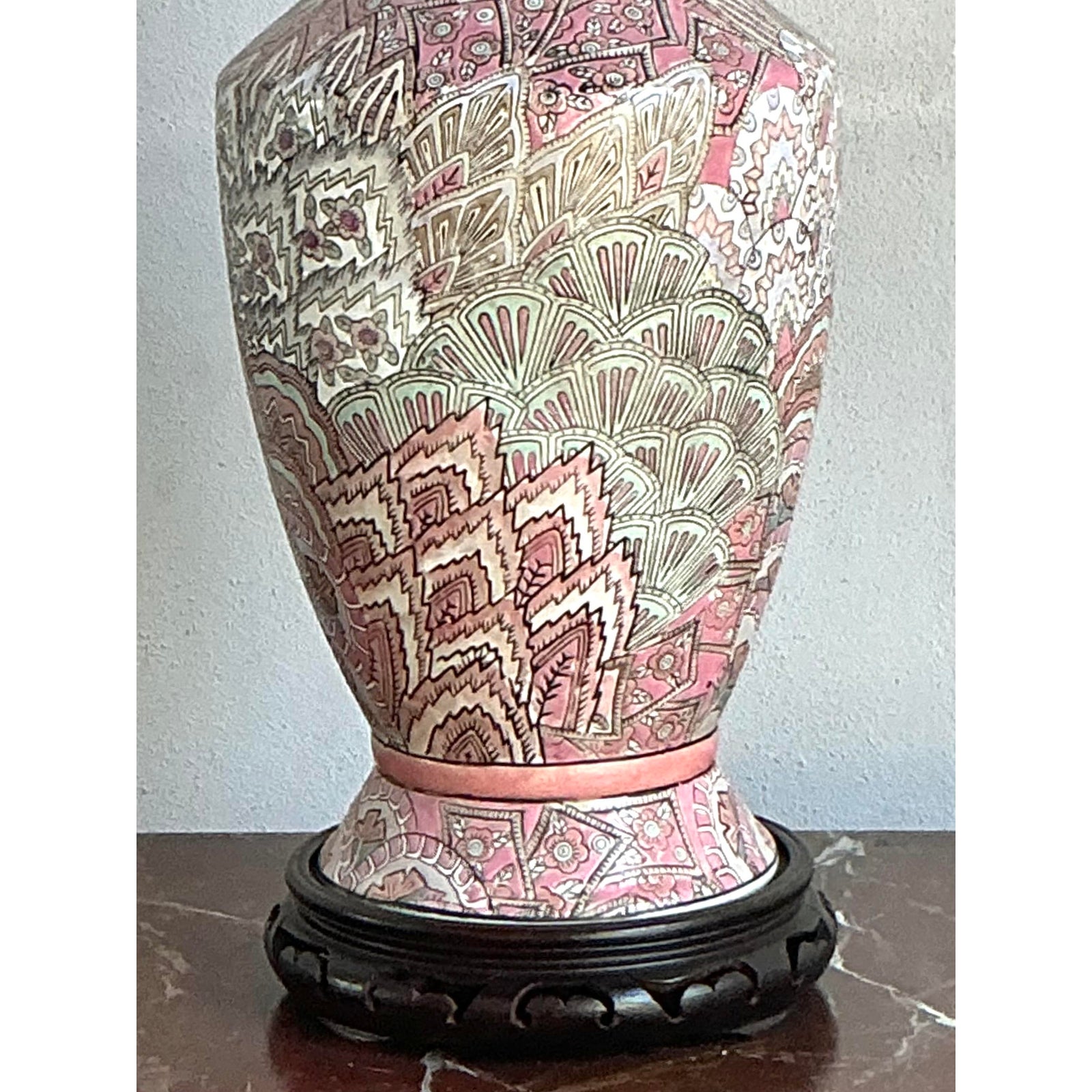 Vintage Regency Glazed Ceramic Peacock Feathers Lamp - Back view