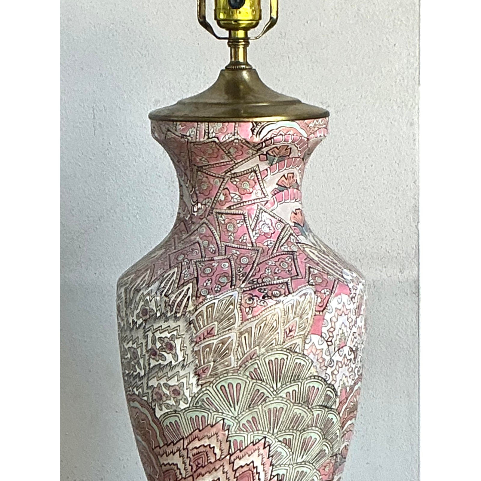 Vintage Regency Glazed Ceramic Peacock Feathers Lamp - Top view