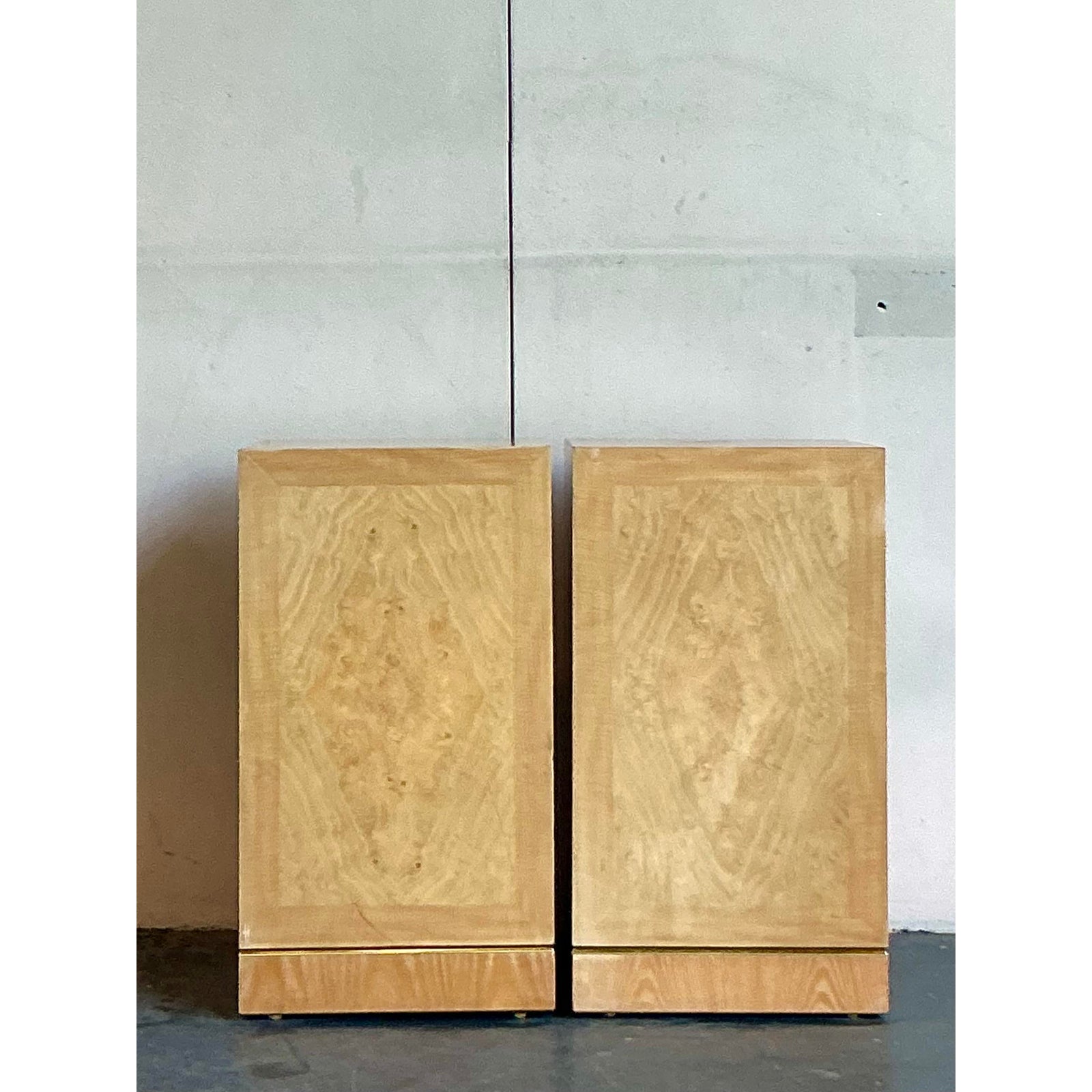Vintage Boho Drexel Heritage Bookmatched Burl Wood Pedestals - A Pair - Detail view