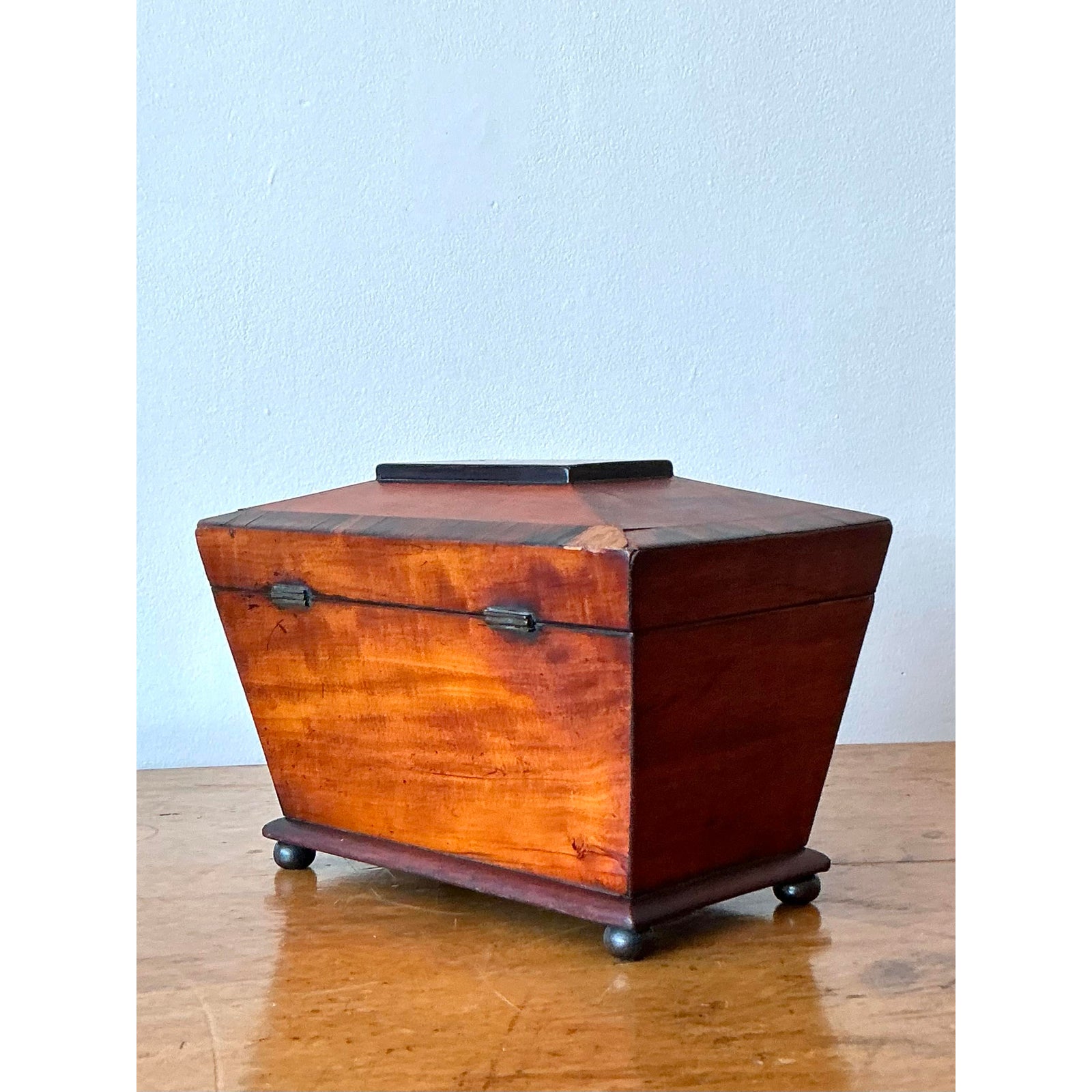 Vintage Boho 19th Century Burl Wood Box - Top view