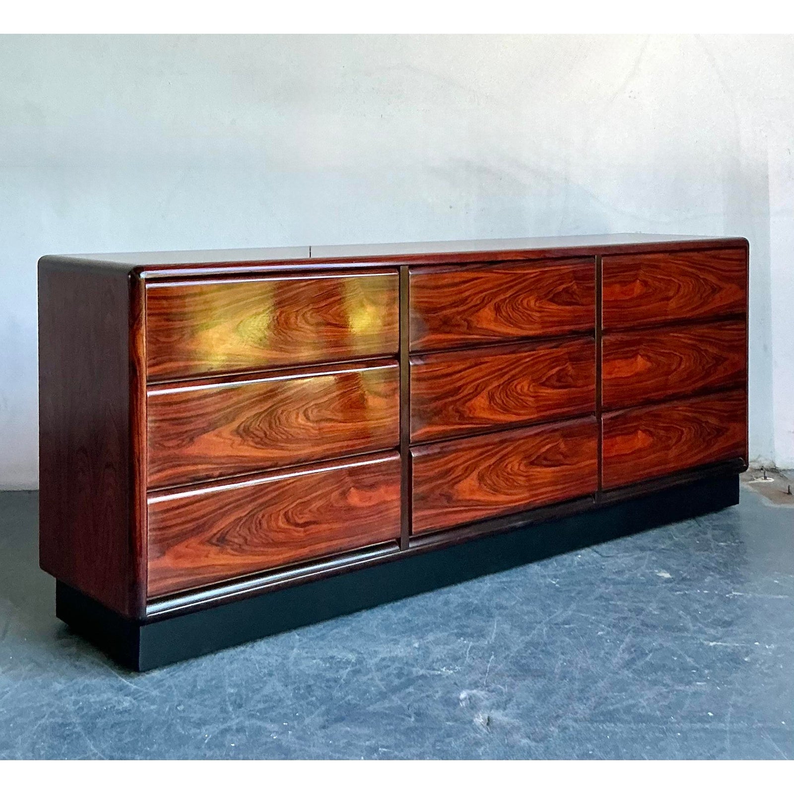 Mid 20th Century Vintage Brouer Rosewood Credenza - Detail view