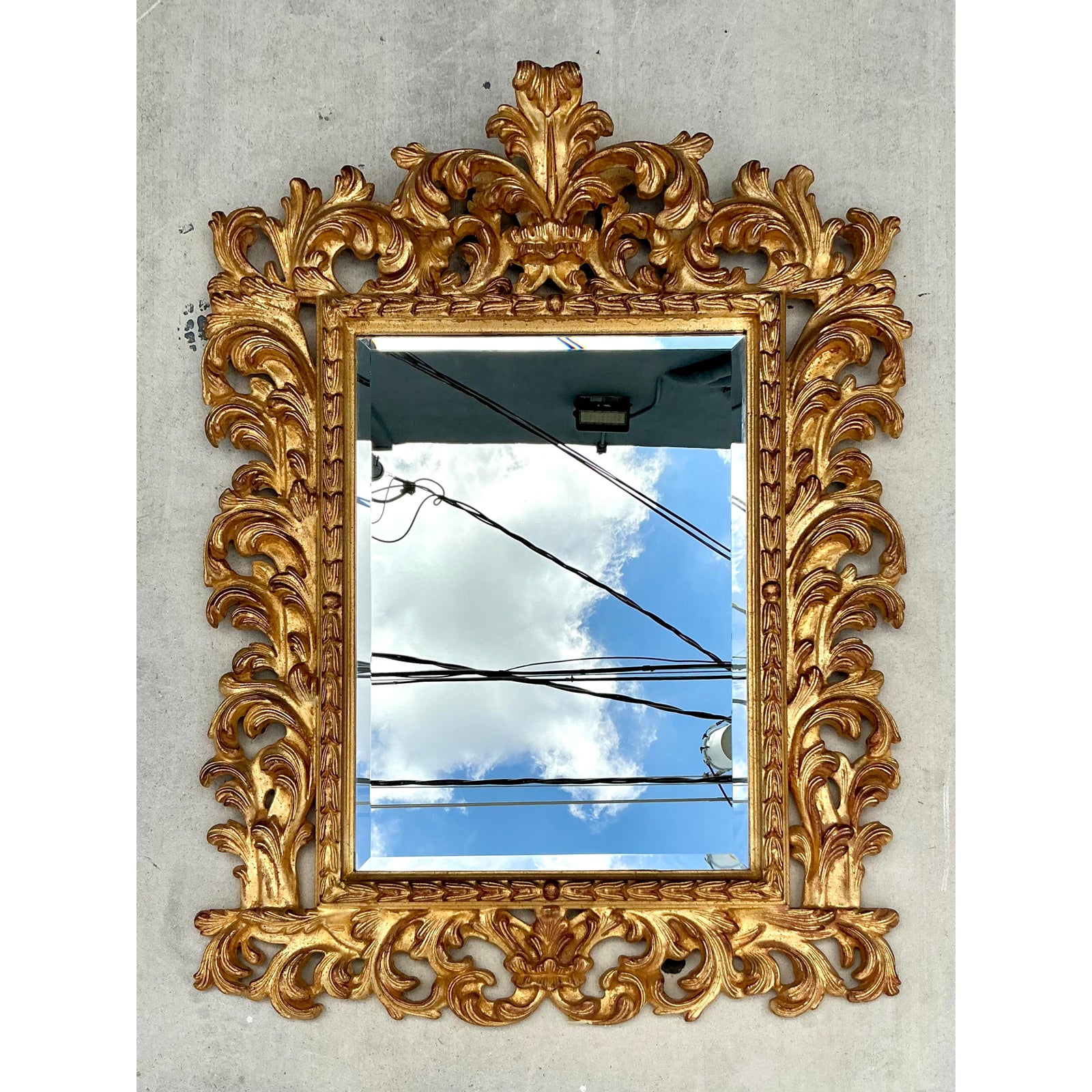 Vintage Regency Rococo Gilt Mirror - Detail view