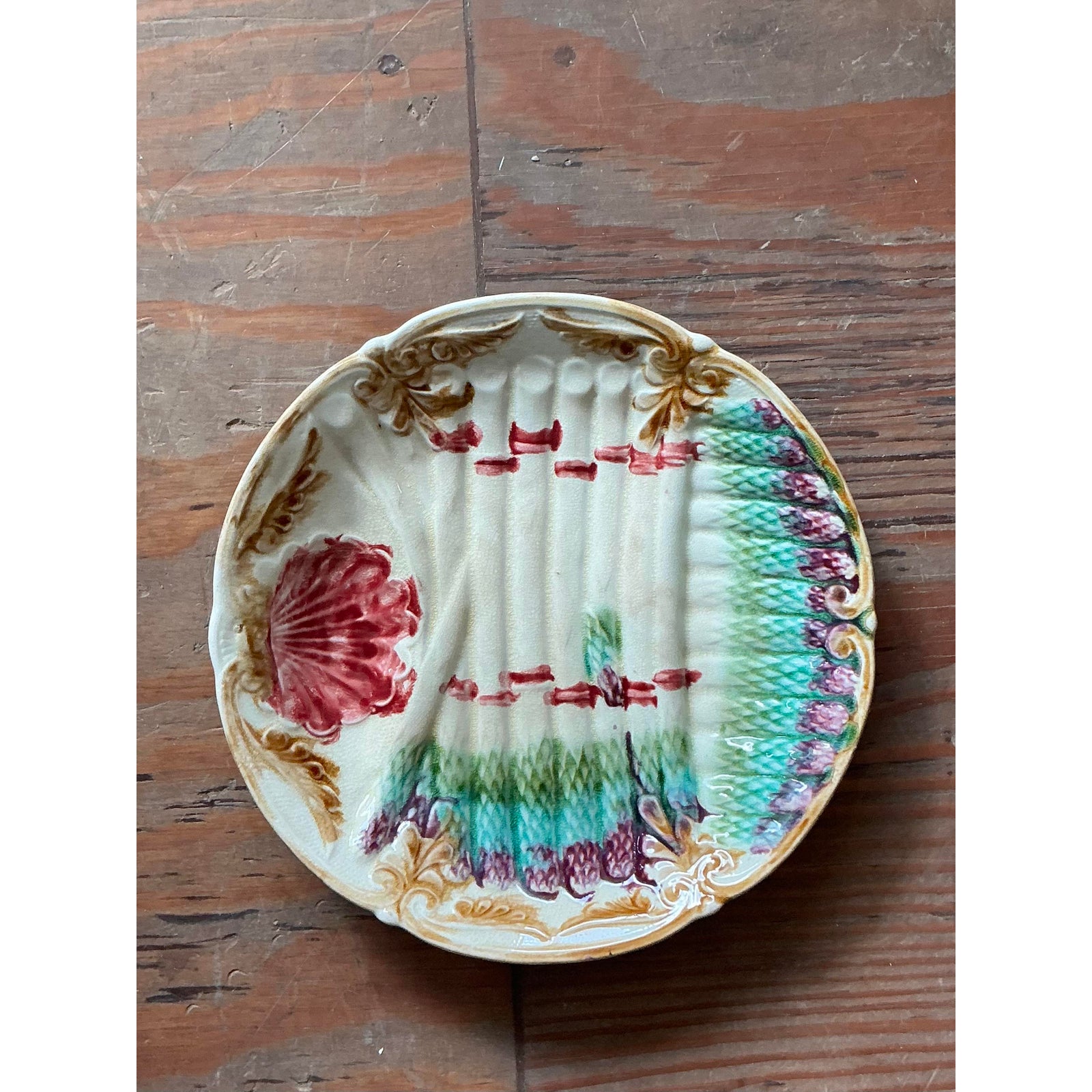 Vintage Regency French Majolica Asparagus Ceramic Plate - Side view