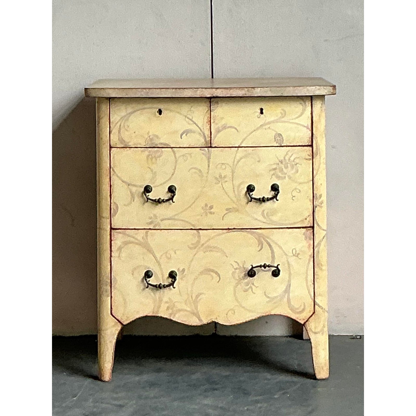 Vintage Italian Patina Hand Painted Chest - Detail view