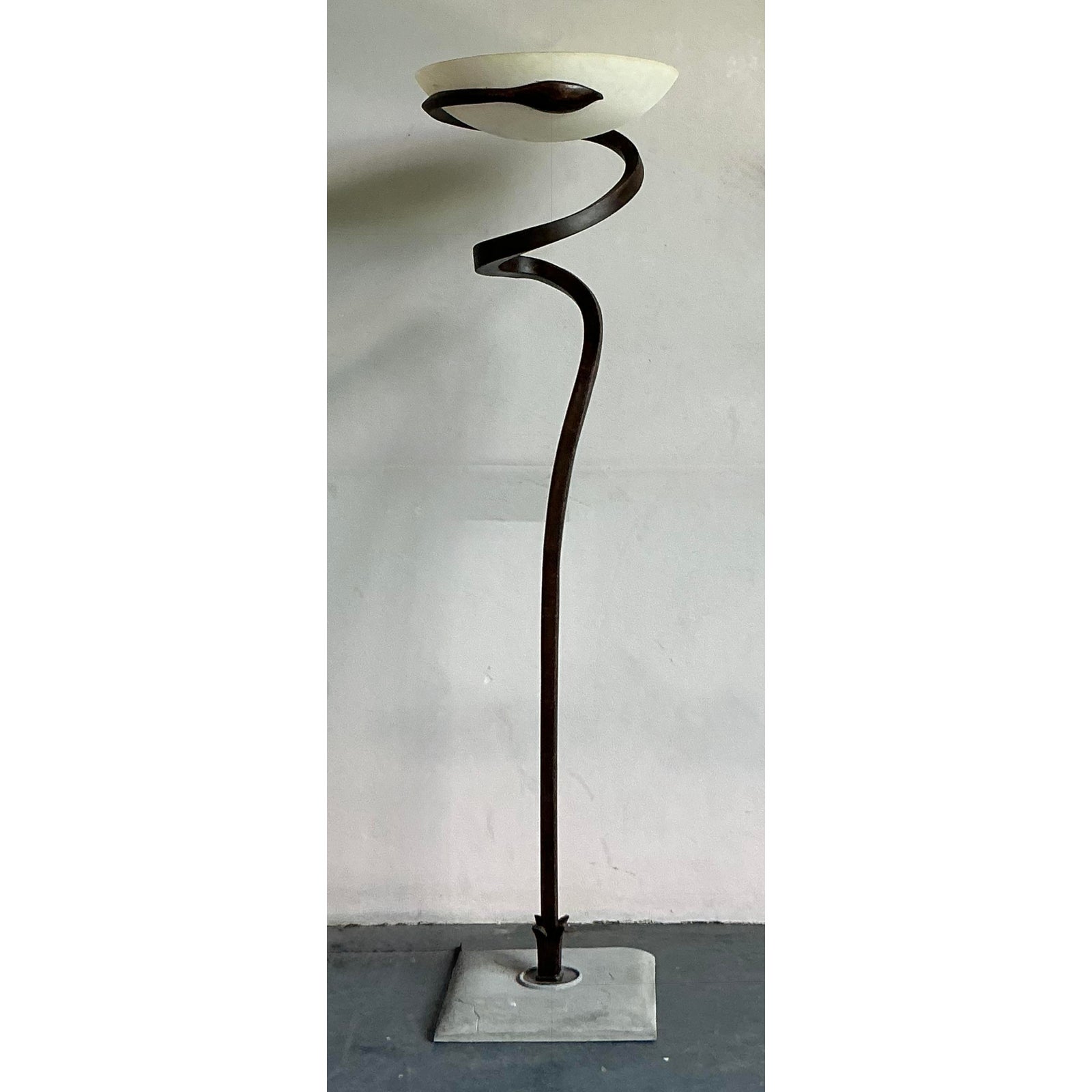 Vintage Italian Lamp International “Alfea” Cast Copper Floor Lamp by Enzo Ciampalini - Detail view