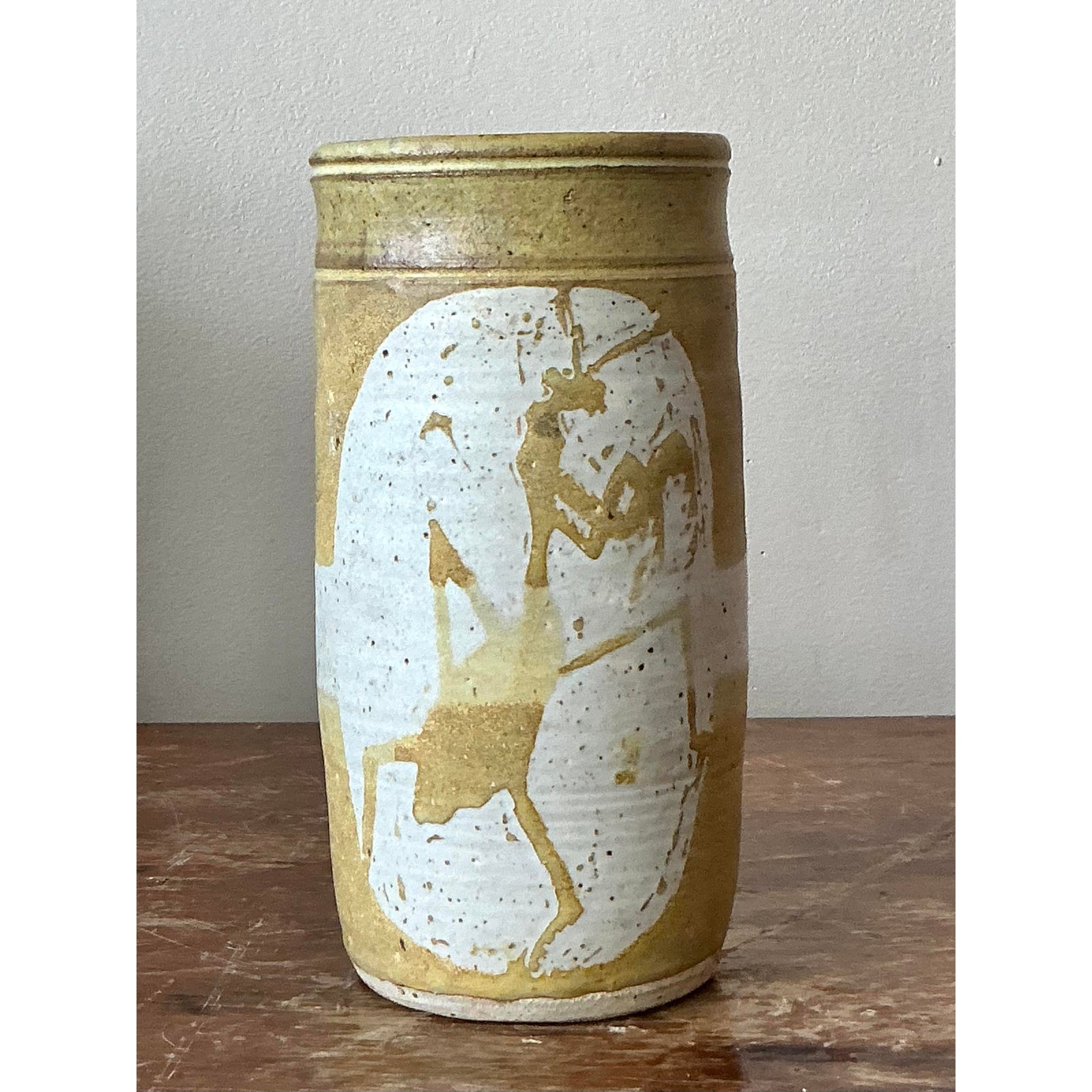 Vintage Boho Praying Mantis Studio Pottery Vase - Detail view