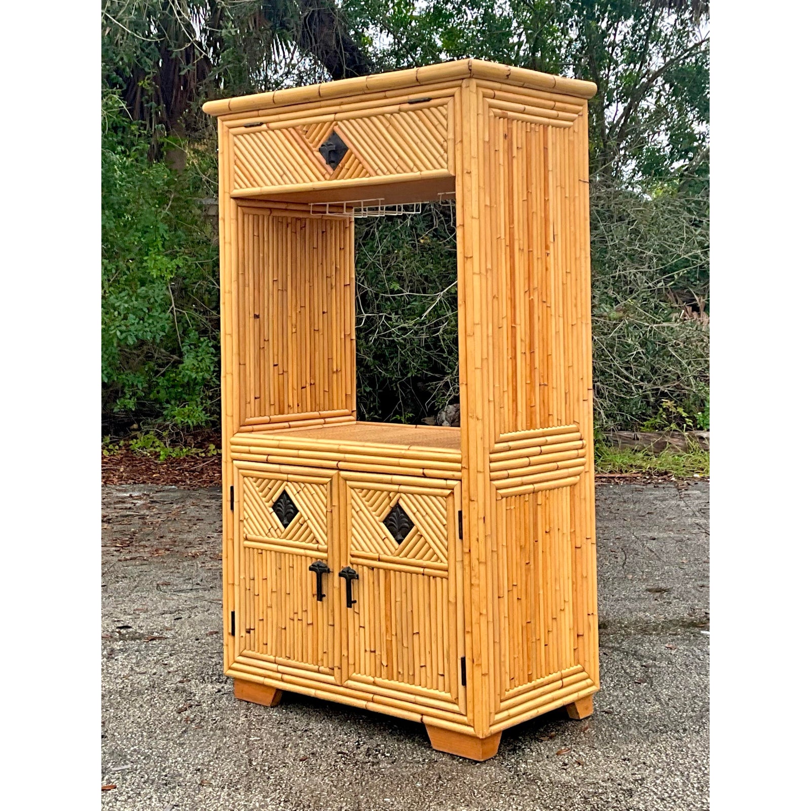 Vintage Coastal Bamboo Dry Bar - Detail view