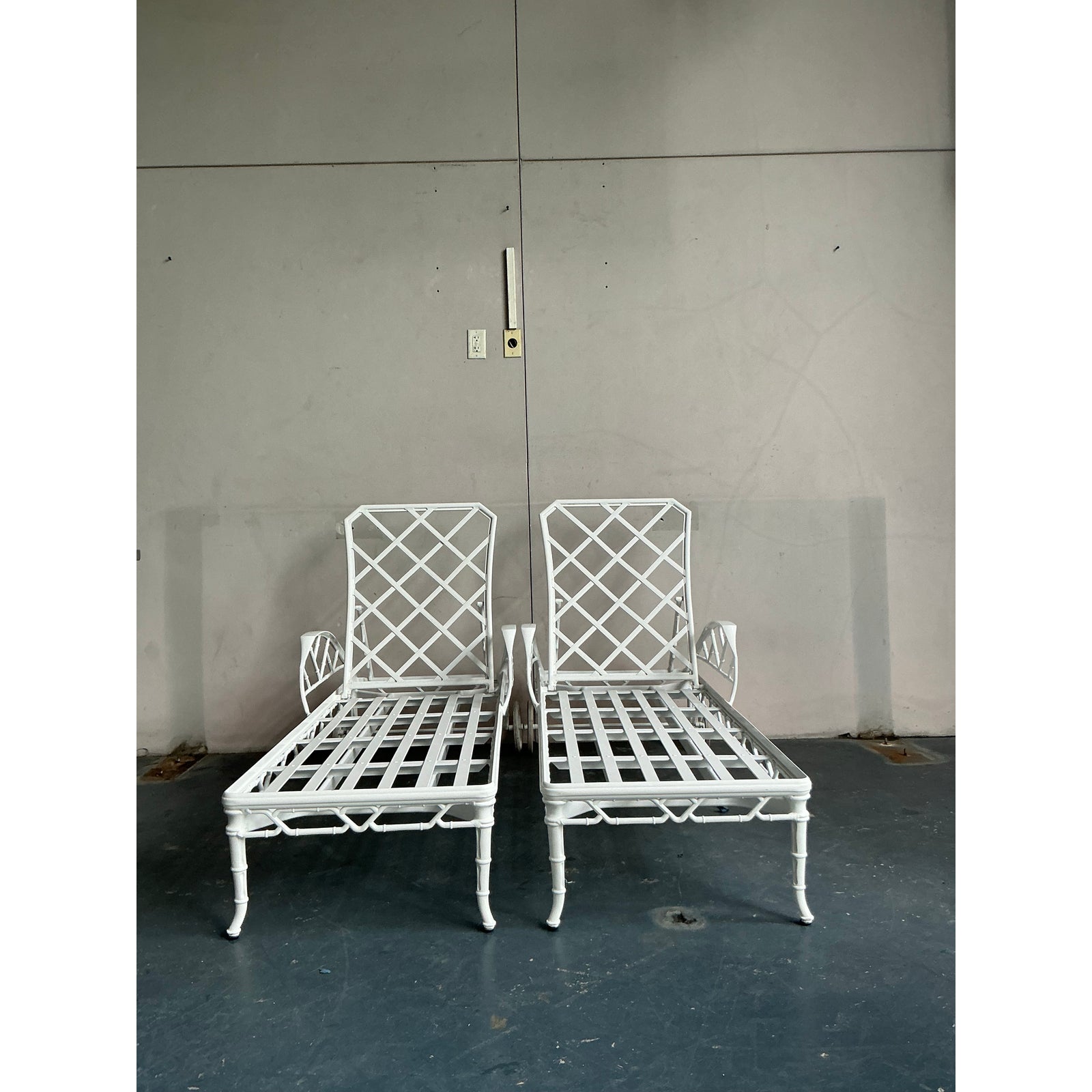 Vintage Regency Brown Jordan “Calcutta” Cast Aluminum Chaise Lounge - A Pair - Side view