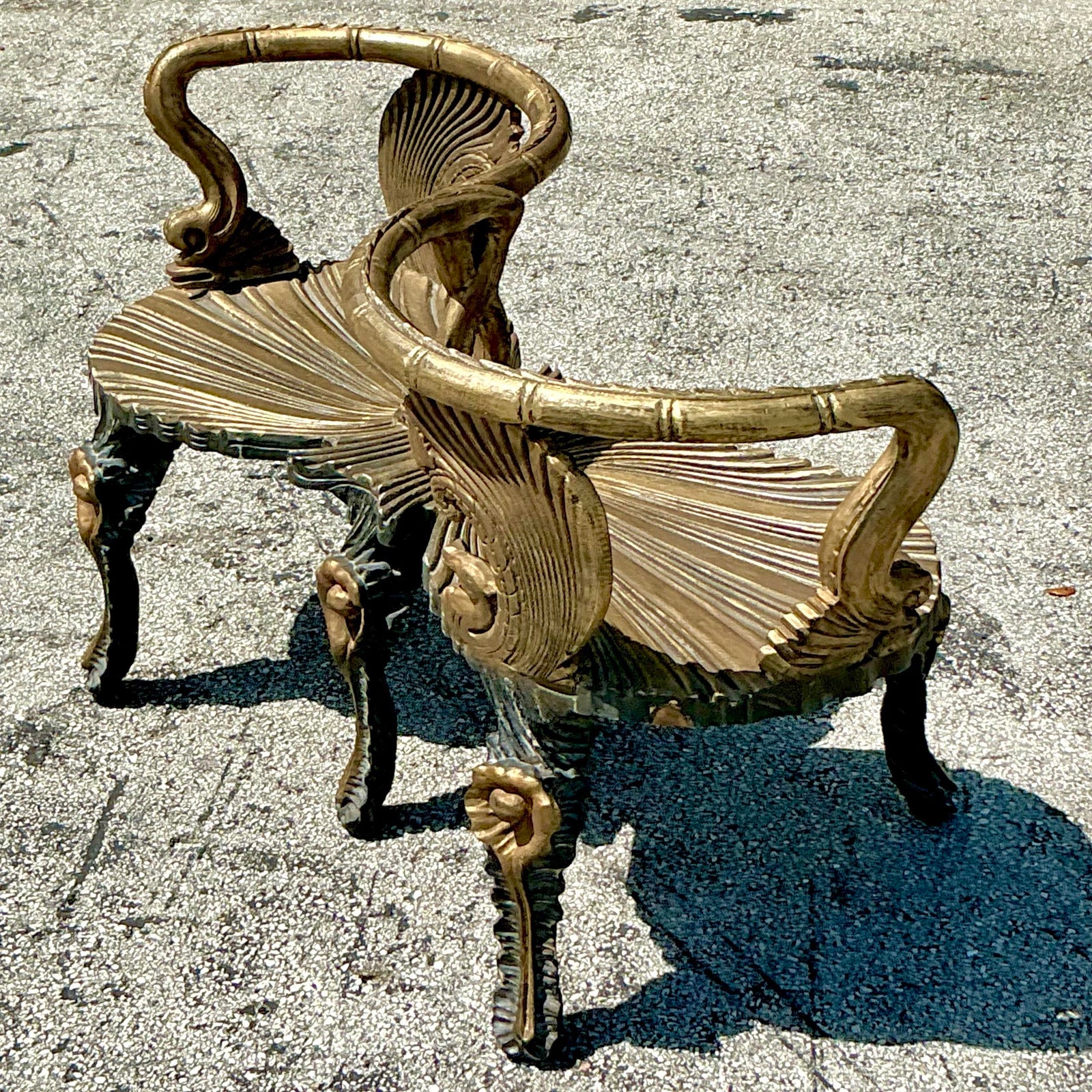 Vintage Coastal Venetian Gilt Carved Grotto Tete-A-Tete - Top view