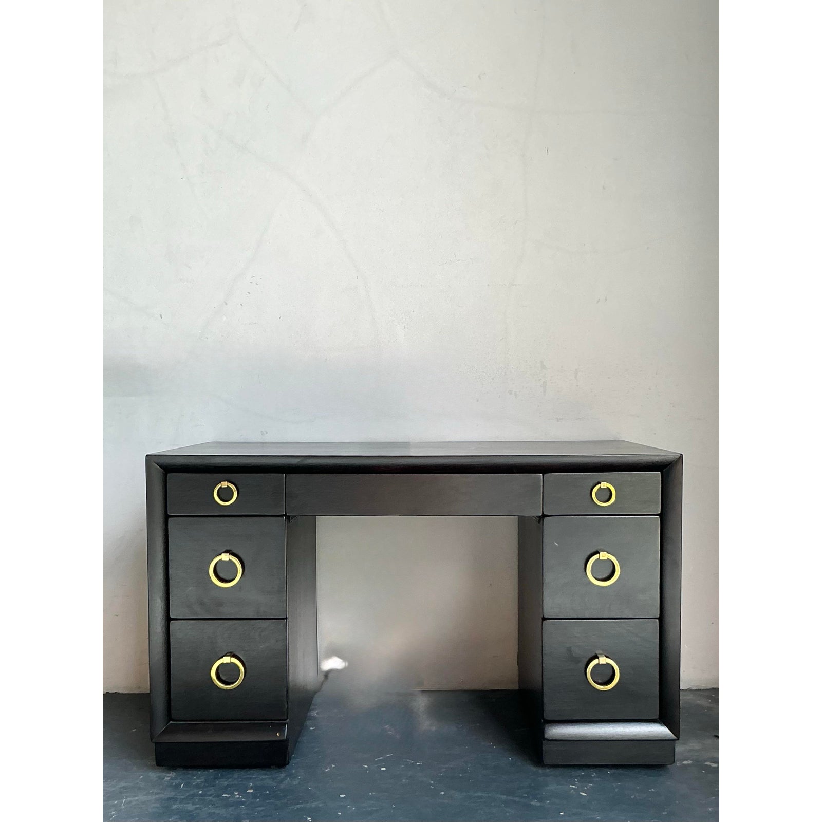 Vintage MCM Robsjohn Gibbings for Widdicomb Writing Desk - Detail view