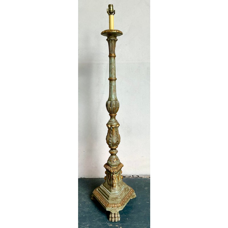 Vintage Regency Sarreid Gilt Tipped Floor Lamp - Top view