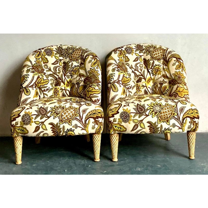 Vintage Regency Tufted Crewl Lounge Chairs - A Pair - Detail view