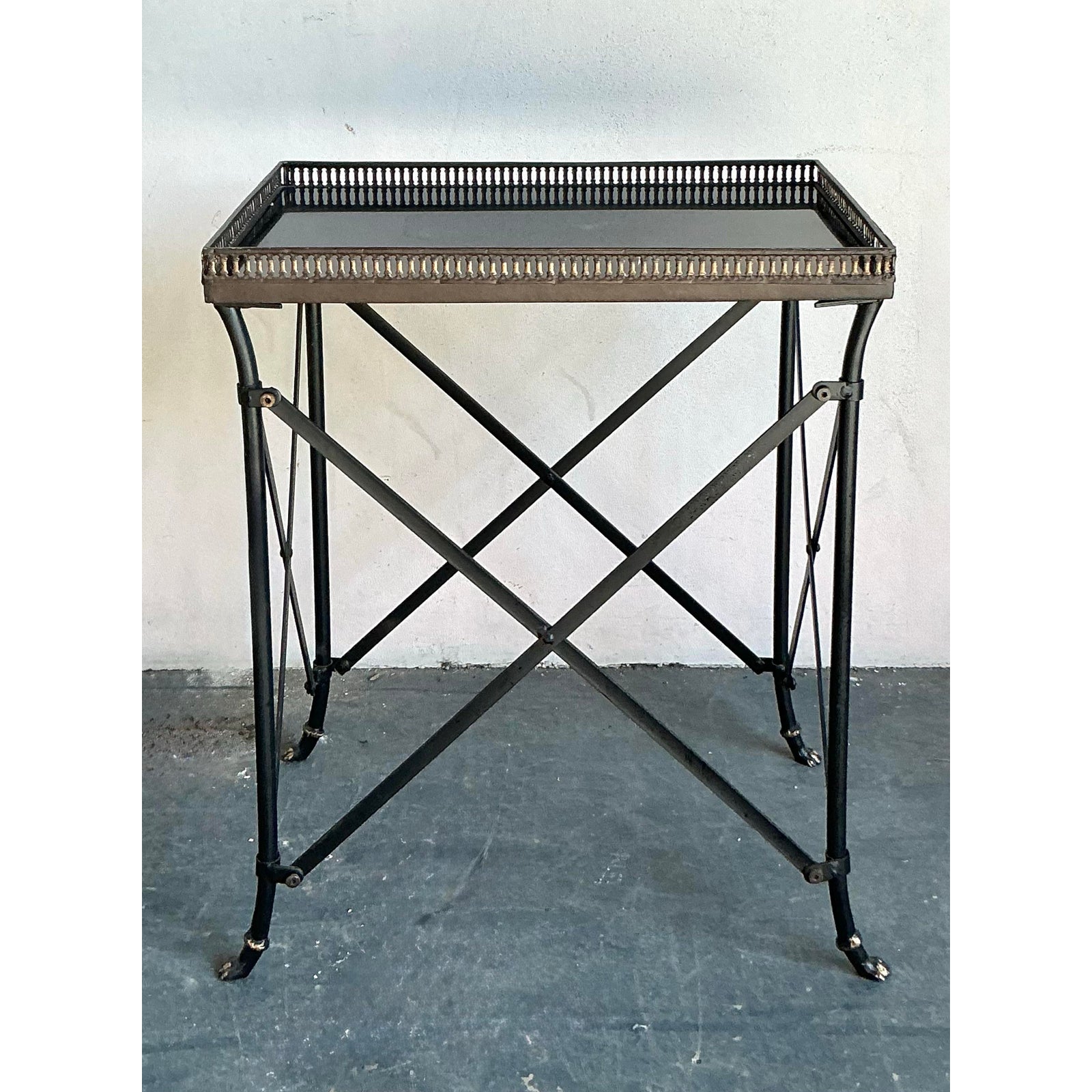 Vintage Regency Gallery Table - Detail view