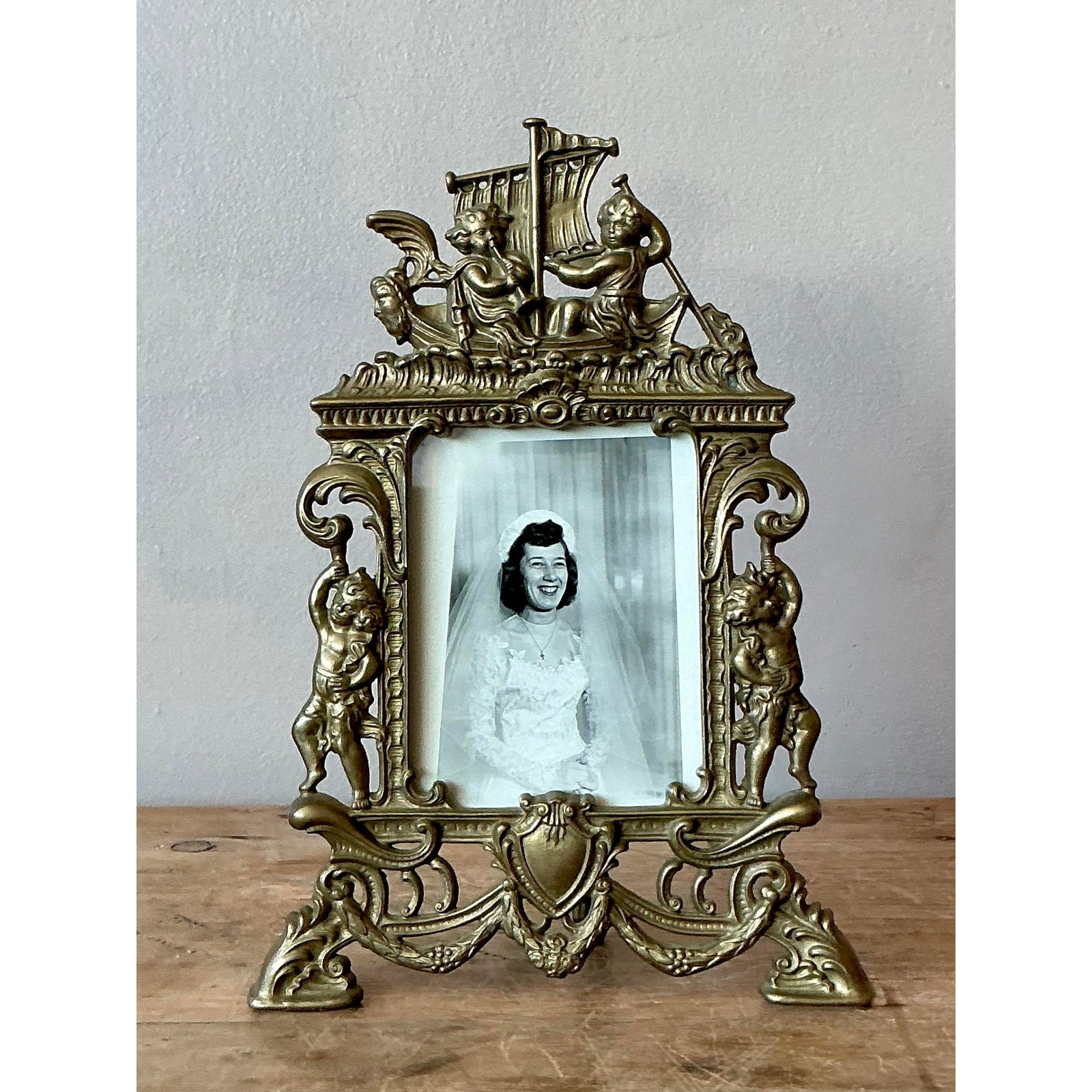 Vintage Boho Brass Cherub Frame - Side view