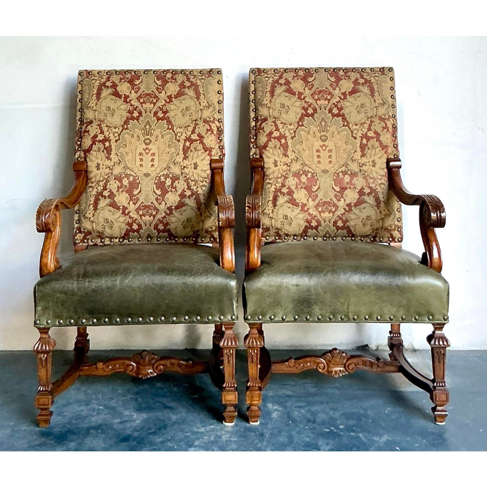 Vintage Boho Lillian August Throne Chairs - A Pair - Detail view
