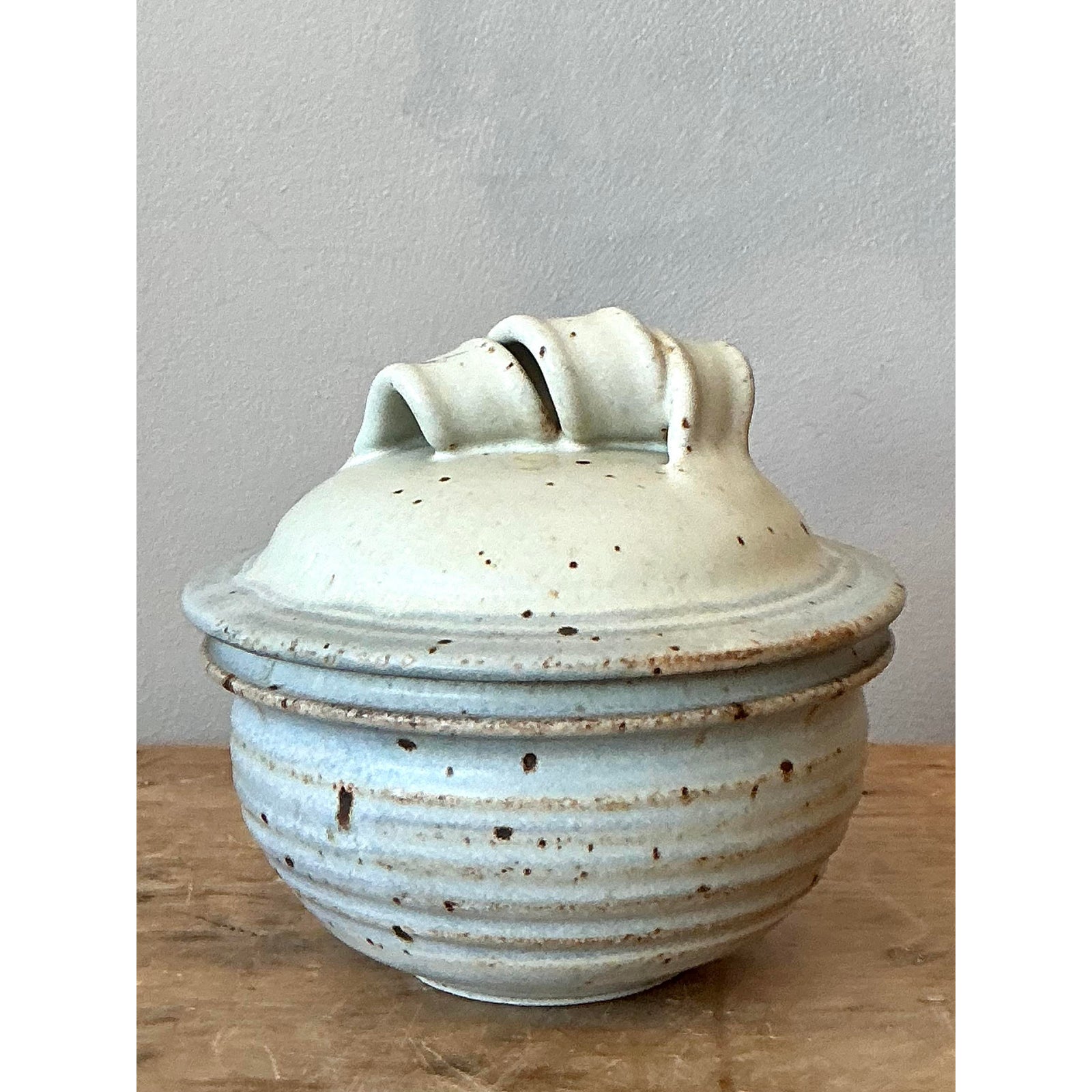 Vintage Boho Studio Pottery Lidded Bowl - Detail view