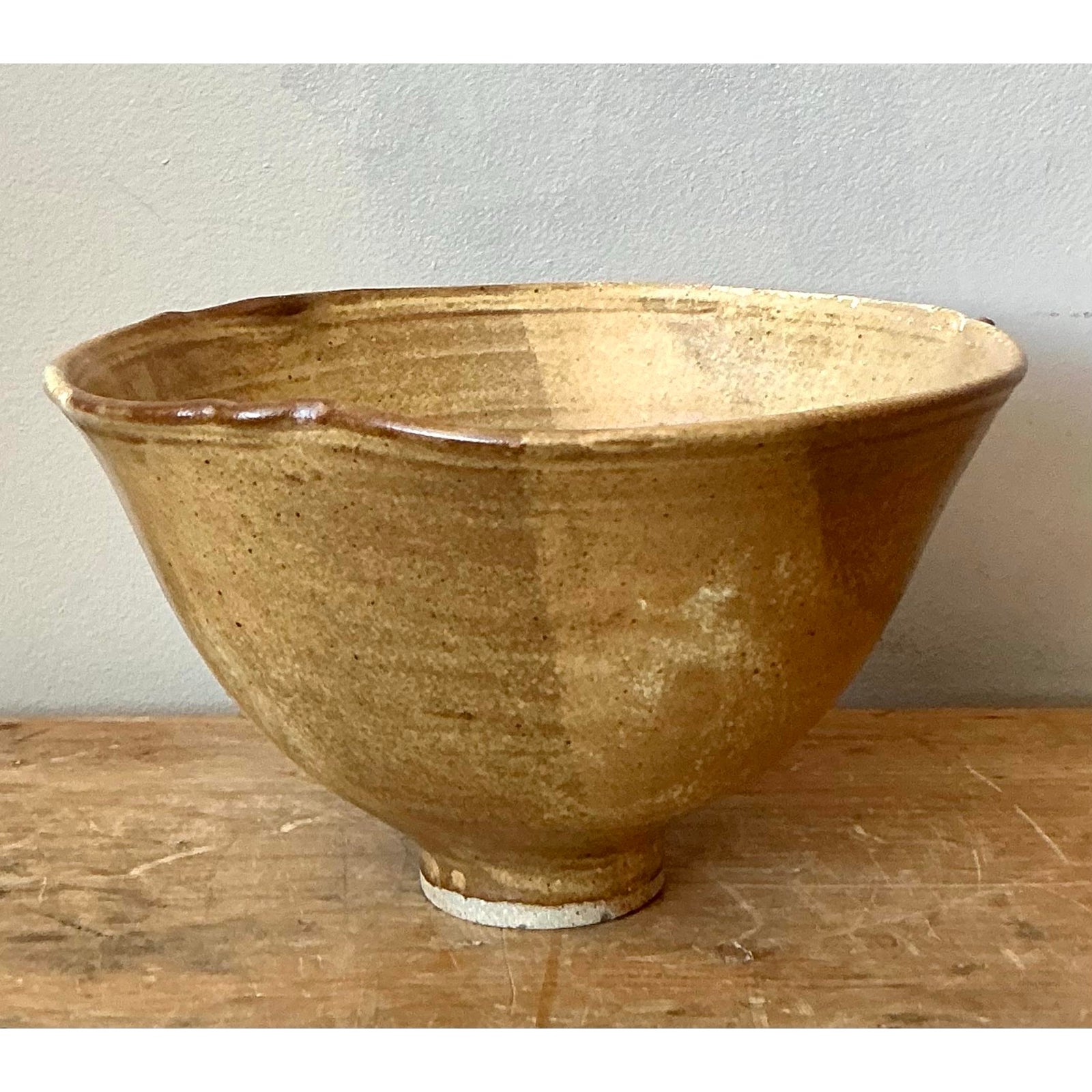 Vintage Boho Studio Pottery Bowl - Detail view