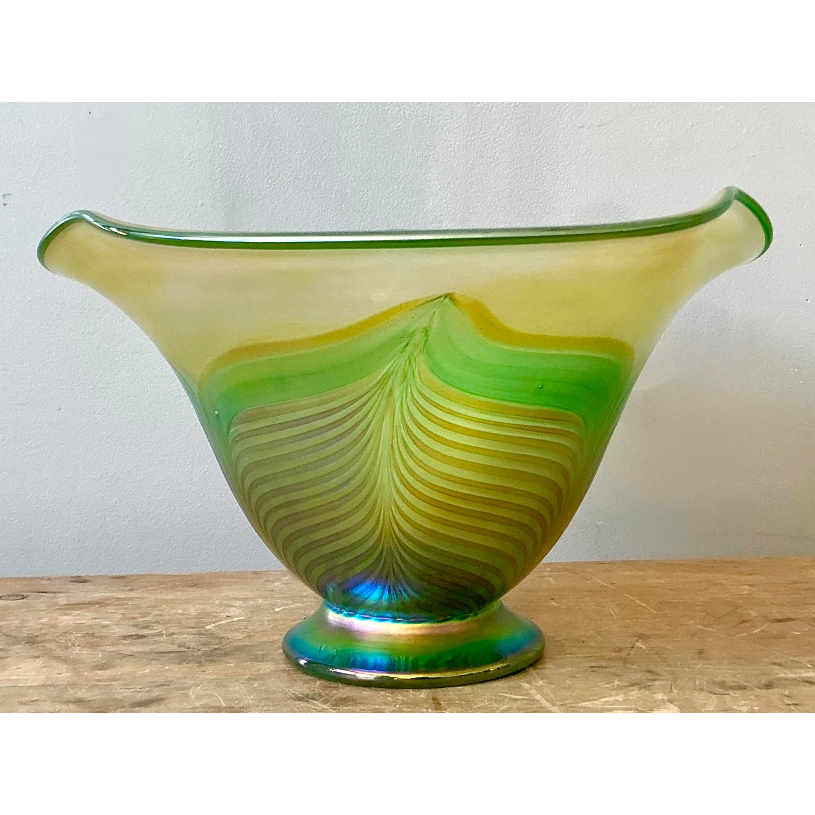 Vintage Czech Fusion Z Art Glass Bowl - Detail view