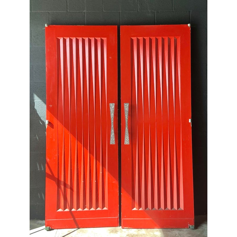 Vintage MCM Pleated Doors With Inlay Handles -Set of 2 - Detail view