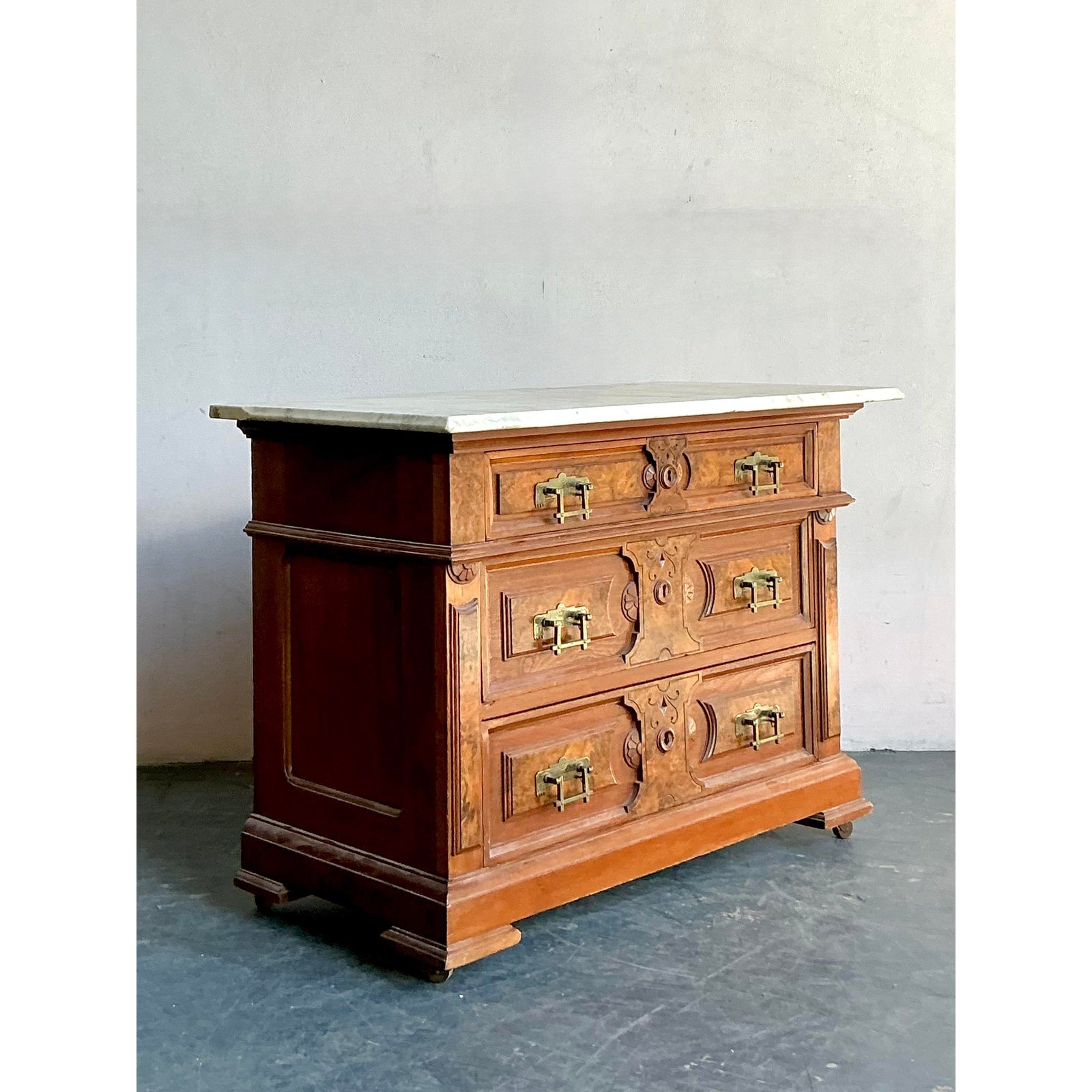 Vintage Boho Marble Top Eastlake Chest of Drawers - Detail view