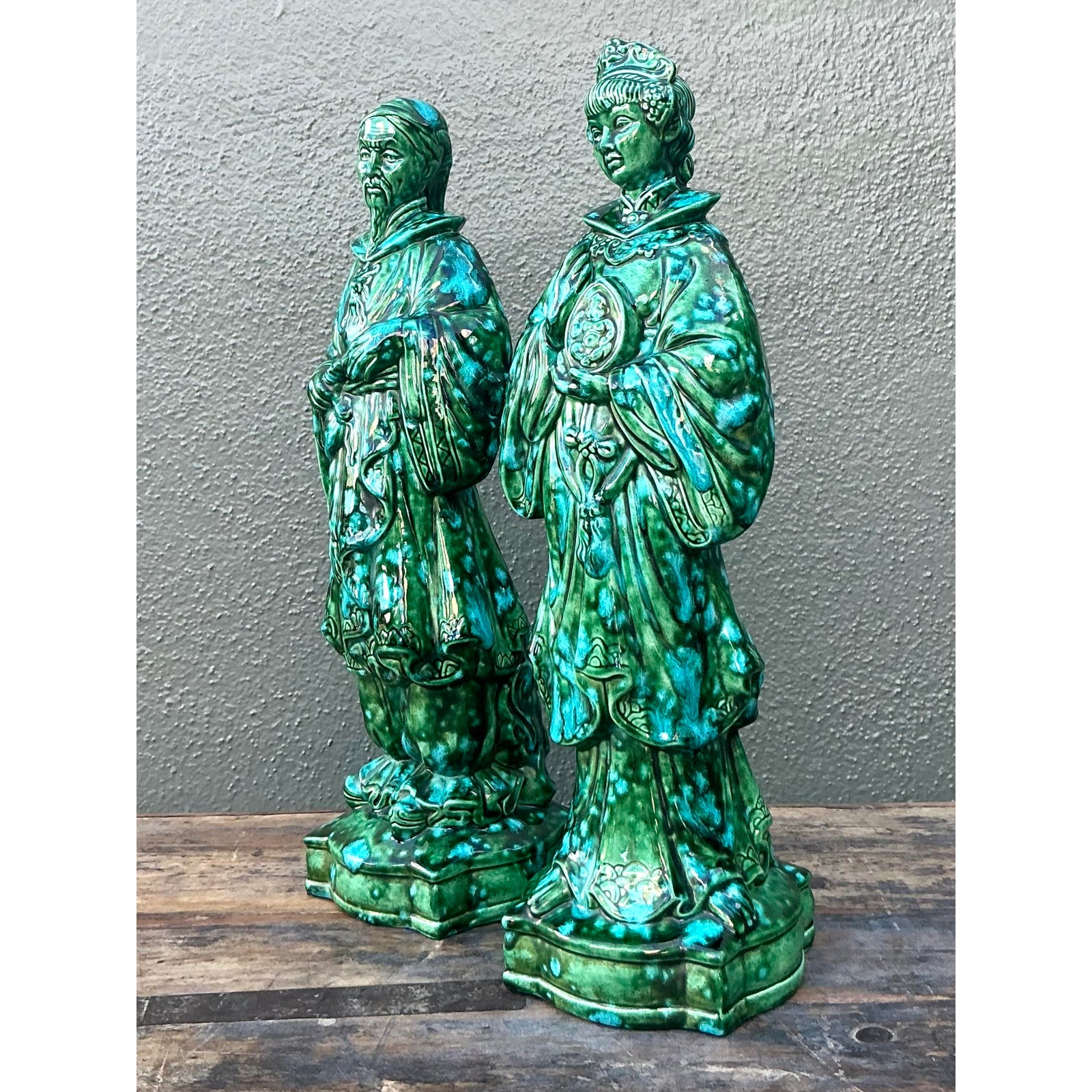 Vintage MCM Glazed Ceramic Chinoiserie Figures - Set of 2 - Back view