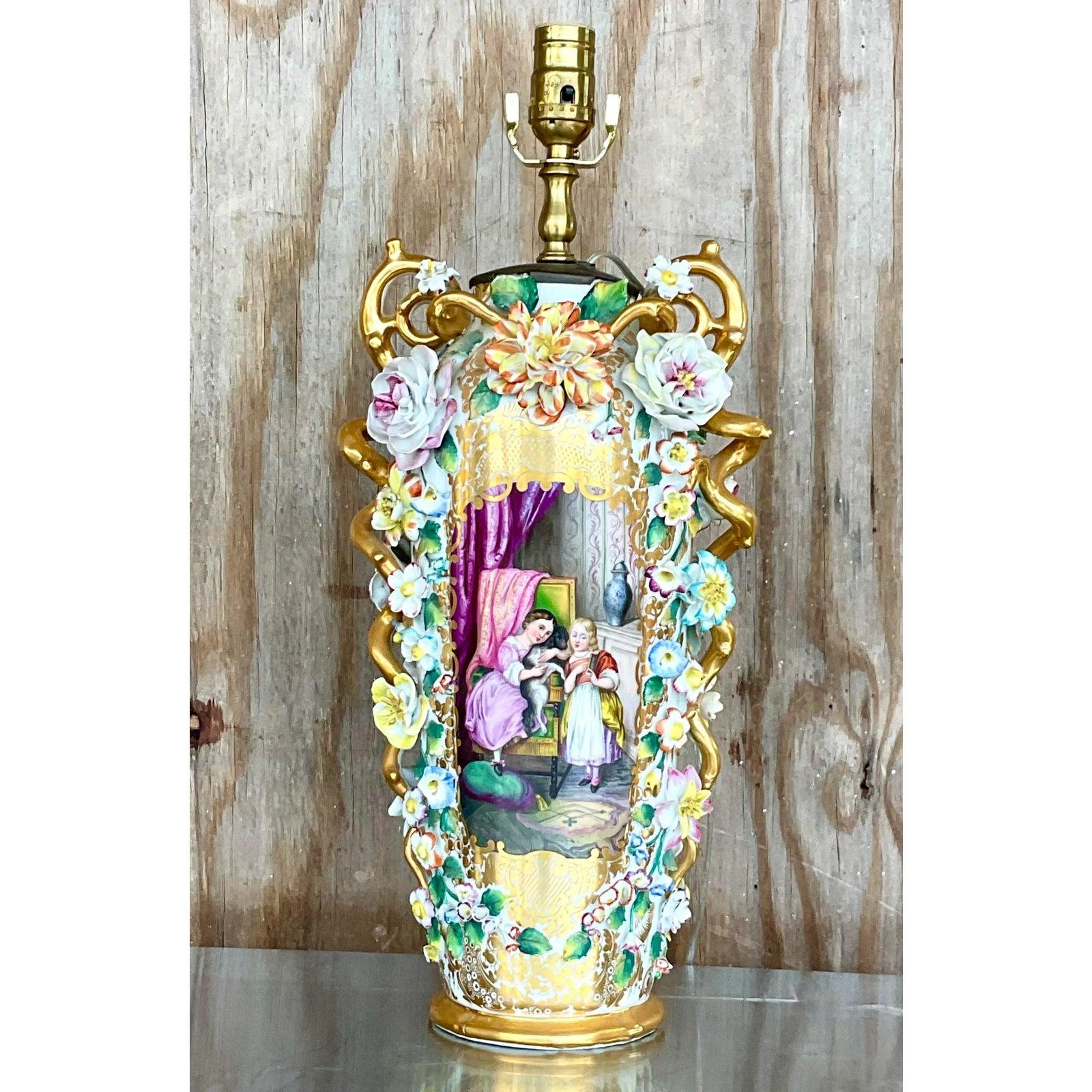 Vintage Regency Capodimonte Table Lamp - Detail view