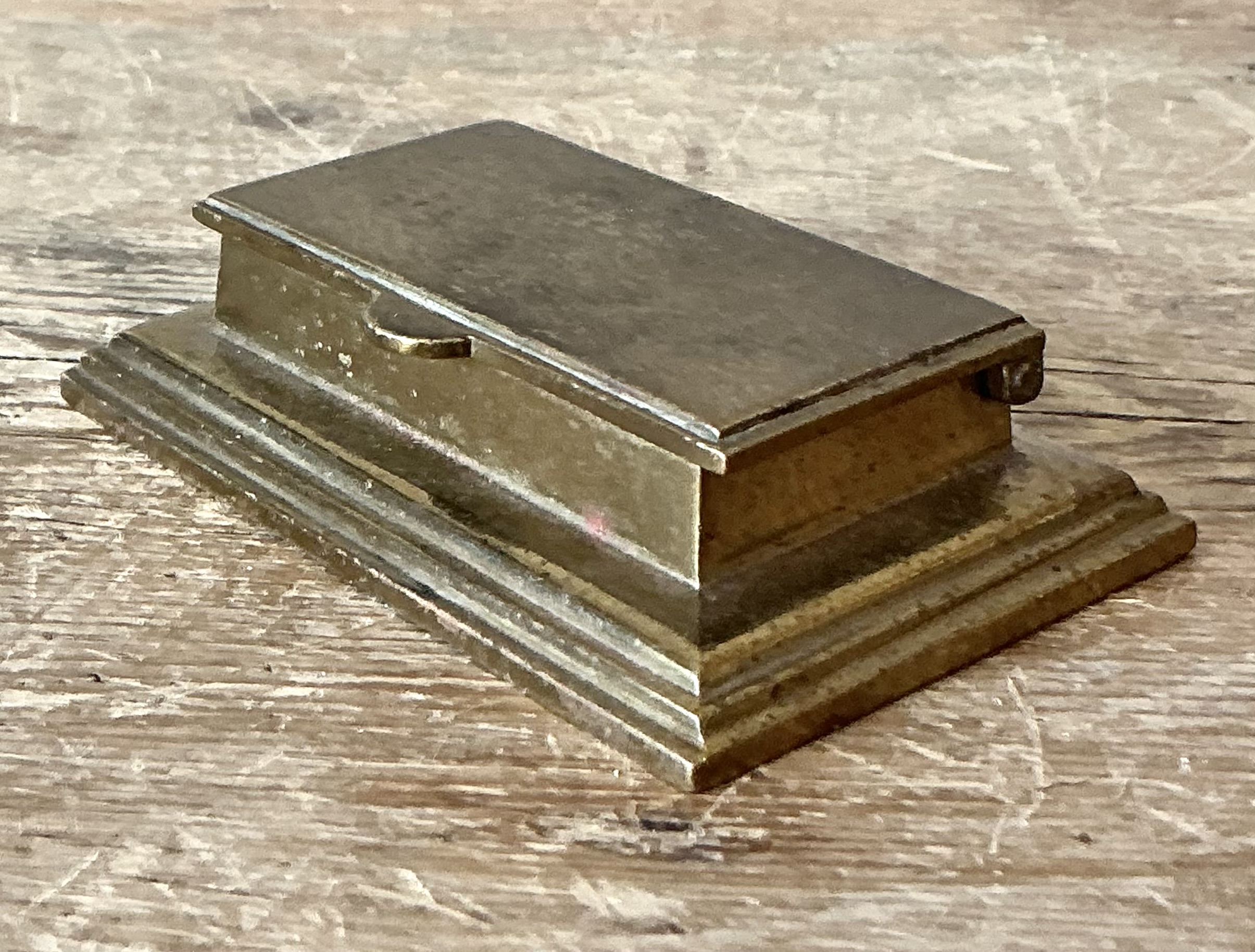 Vintage Brass Pill Box - Detail view