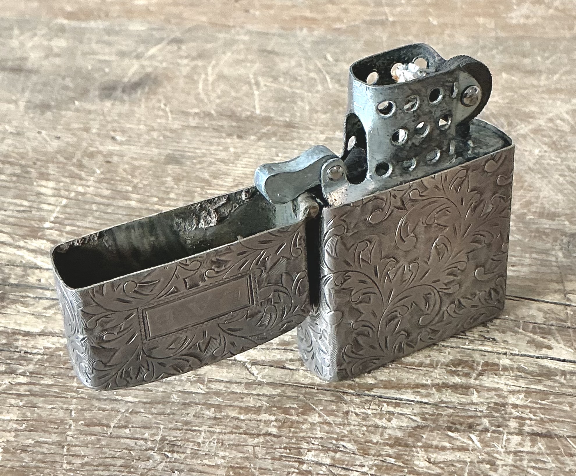 Vintage Boho Sterling Silver Hand Engraved Japanese Lighter - Back view