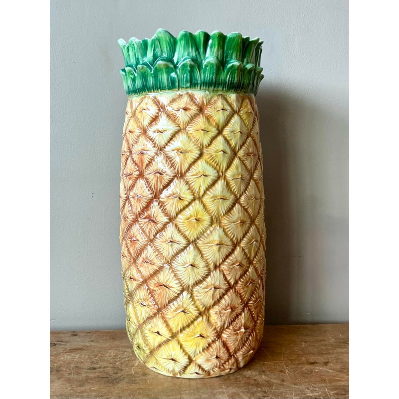 Vintage Italian Hand Painted Pineapple Umbrella Stand - Detail view