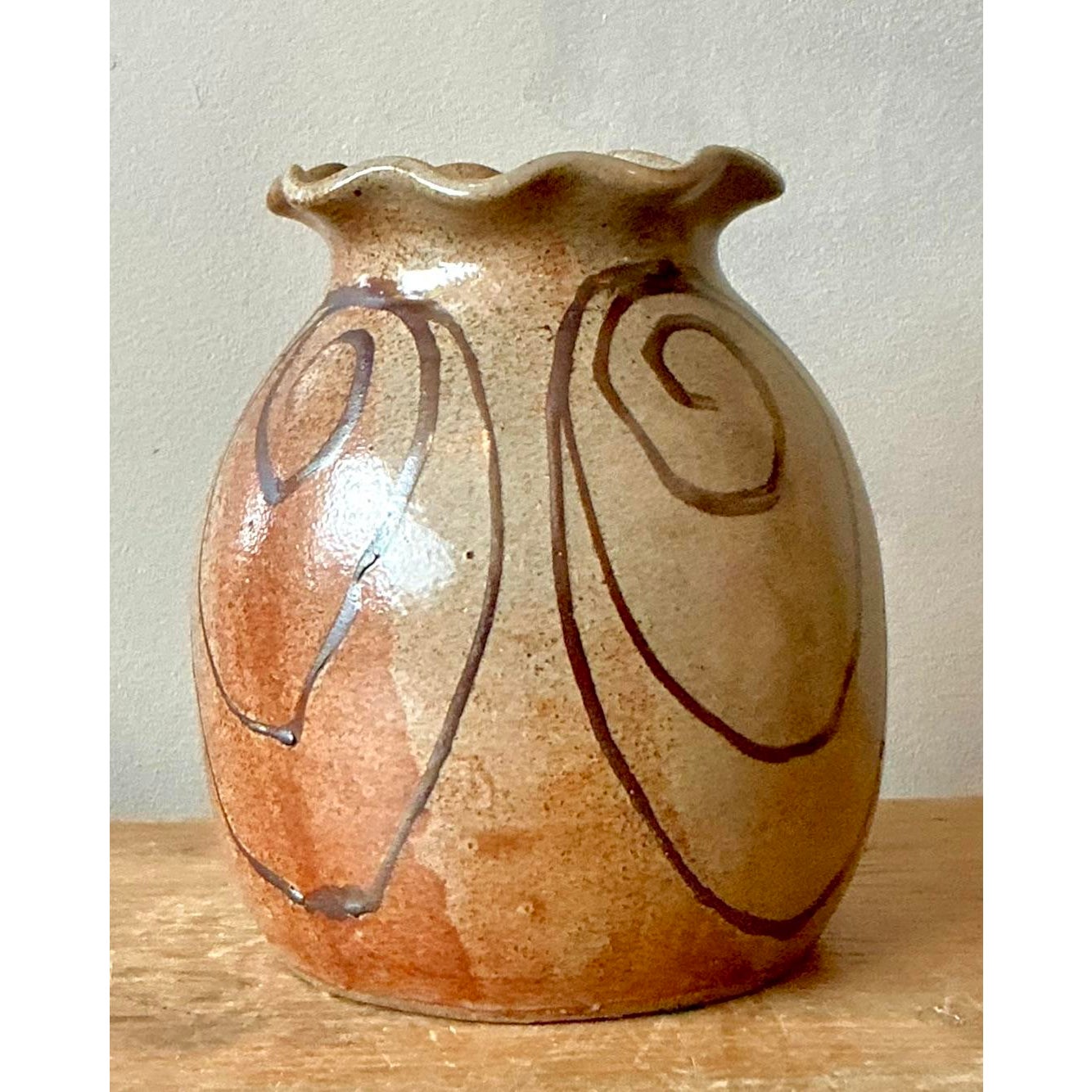 Vintage Boho Original Studio Pottery Ruffle Vase - Detail view
