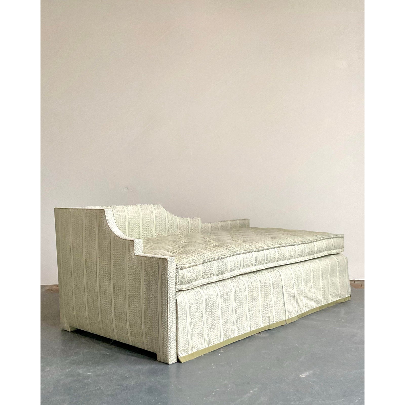 Vintage Boho Charles Beckley Daybed in Peter Fasano “Angelina” - Detail view