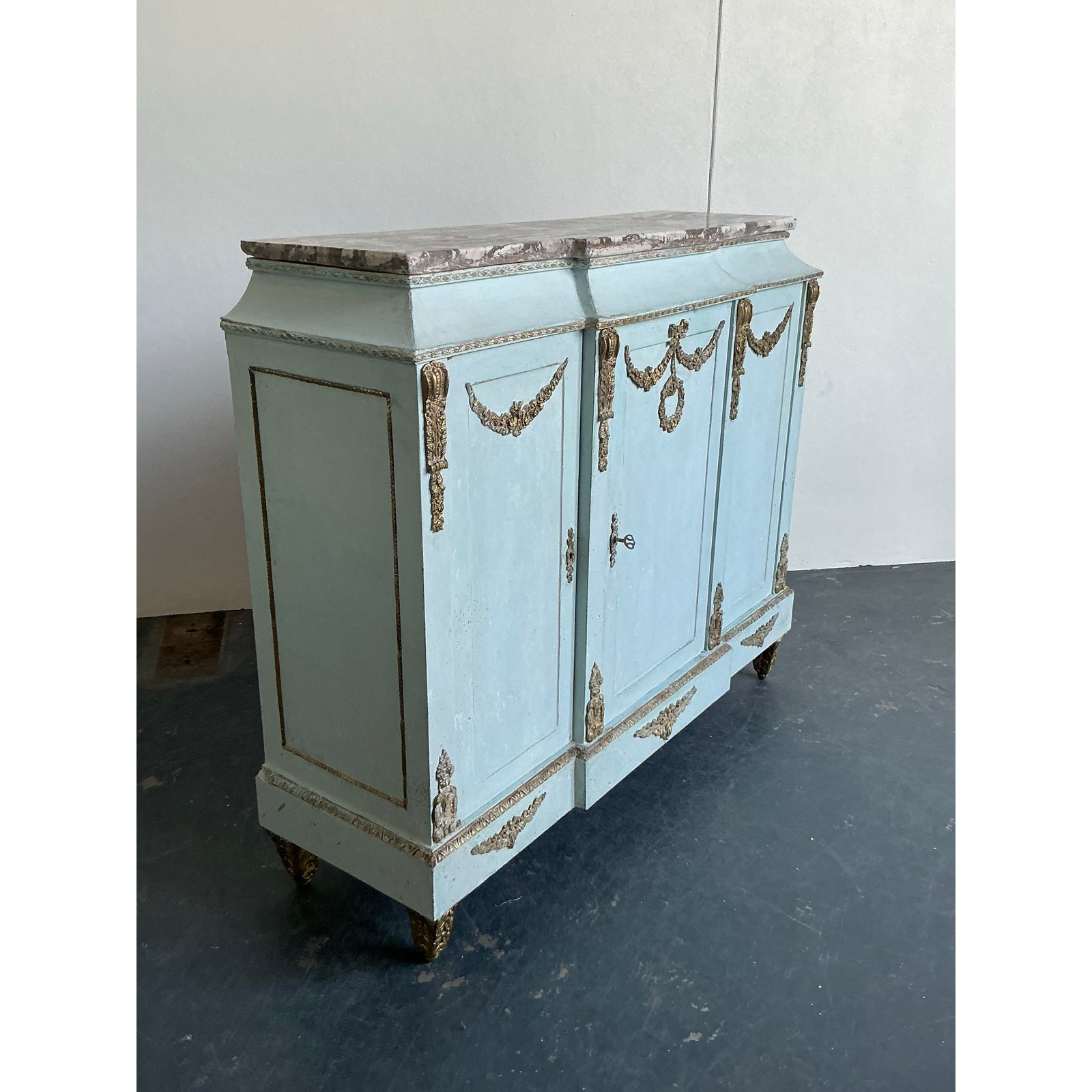 Vintage Neoclassical Gilt Tipped Cabinet With Scagliola Top - Back view
